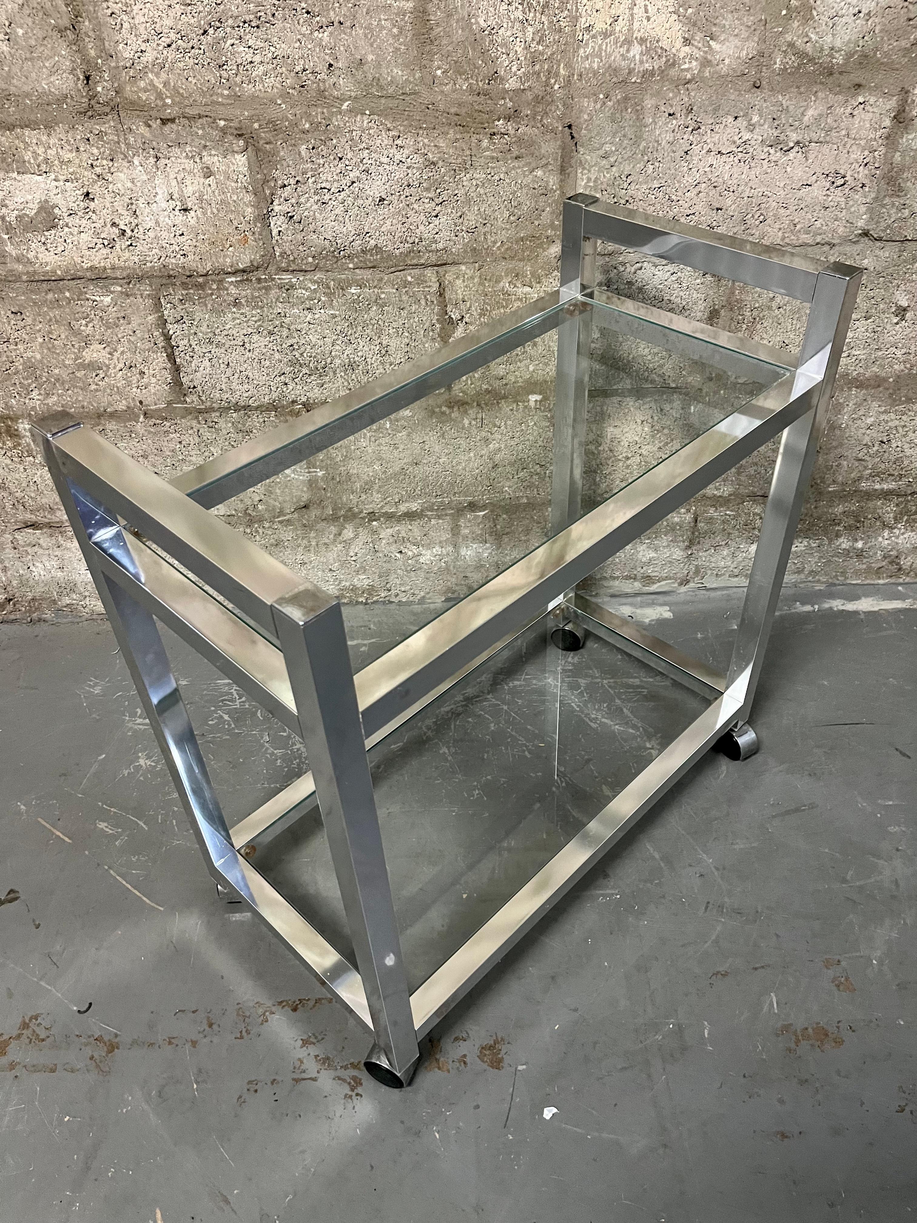 Mid Century Modern Hollywood Regency Chrome Dry Bar/ Serving Cart. Circa 1970s In Good Condition For Sale In Miami, FL