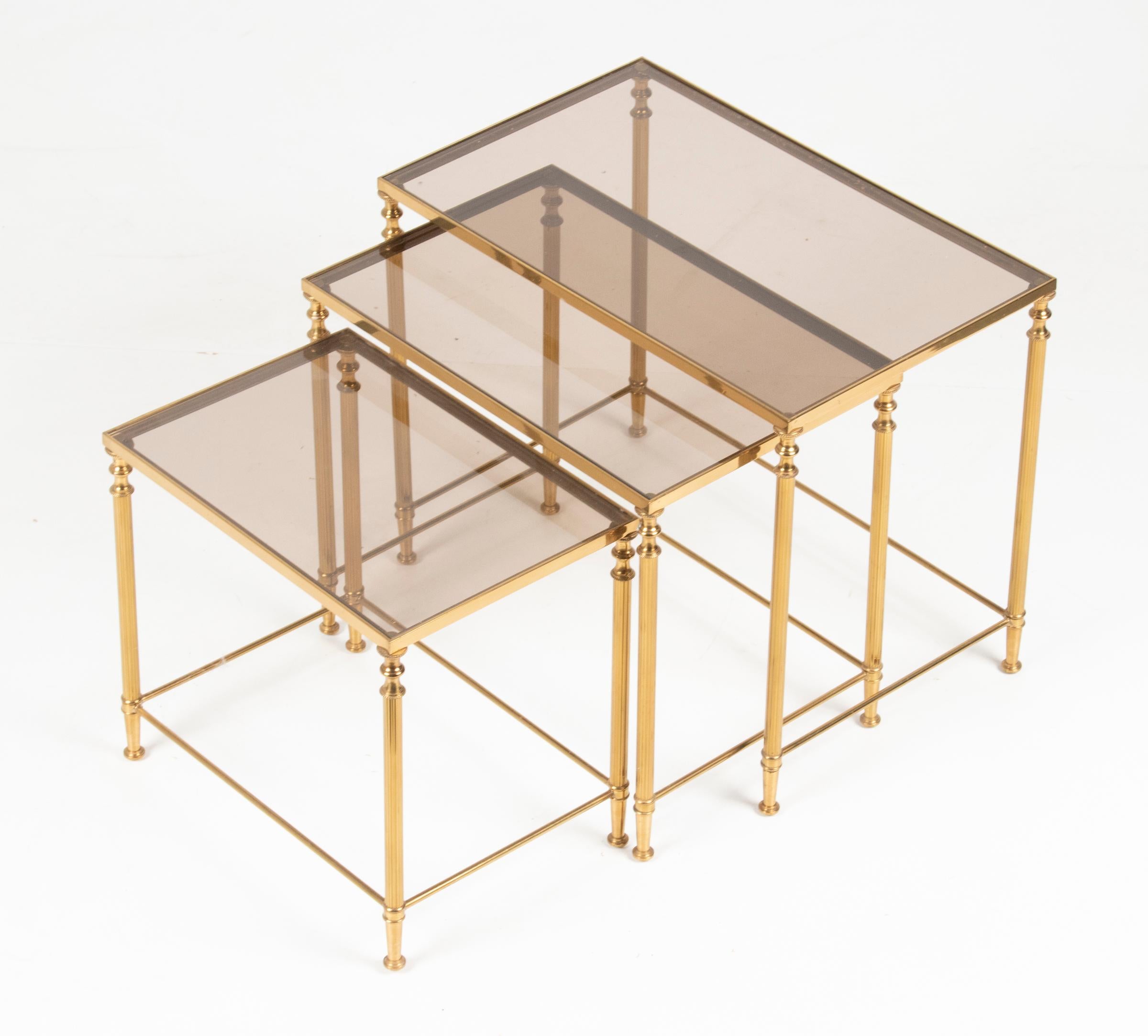 Mid-Century Modern Hollywood Regency Nesting Side Tables For Sale 1