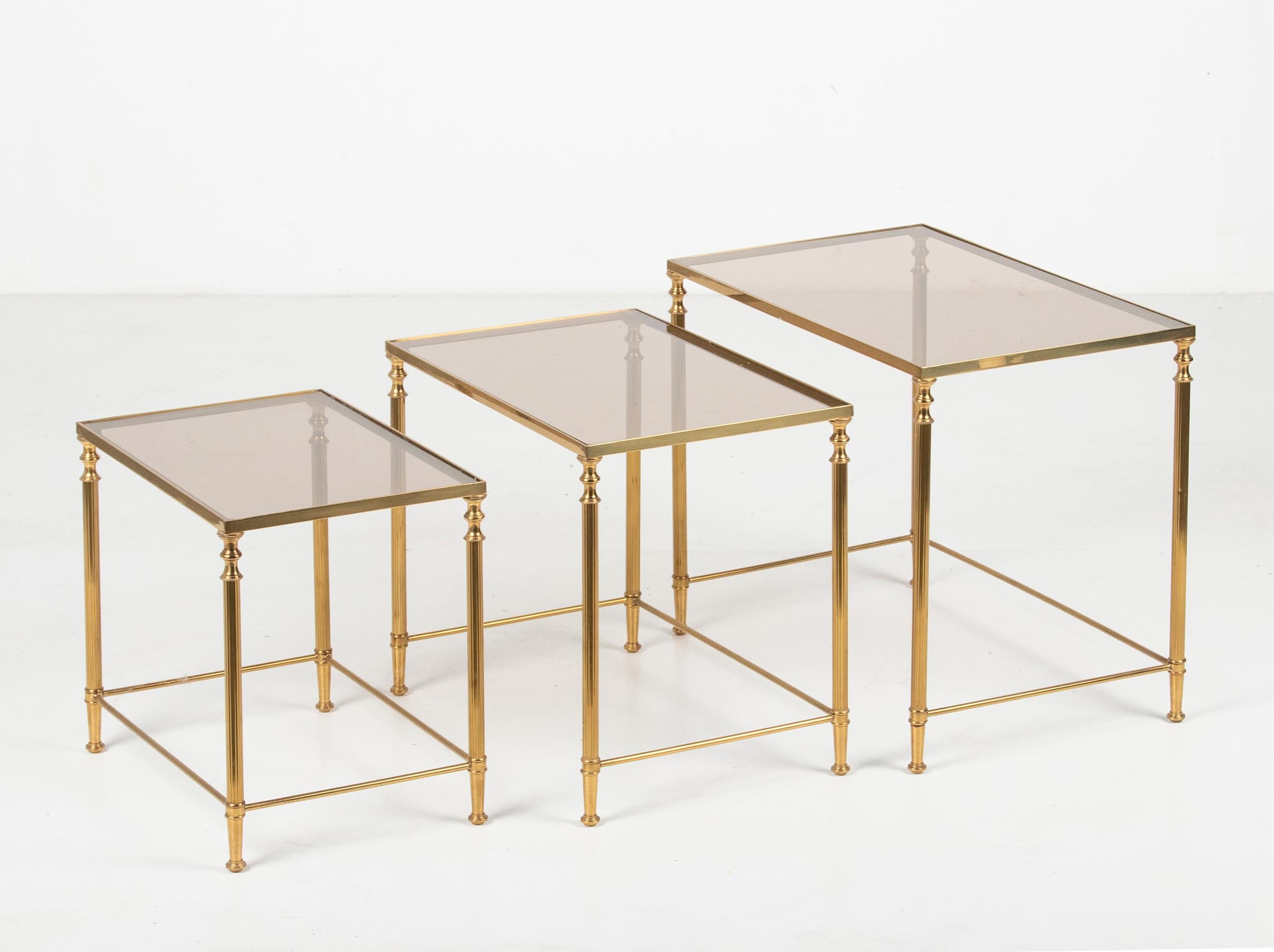 Tables d'appoint gigognes Hollywood Regency modernes du milieu du siècle dernier en vente 2