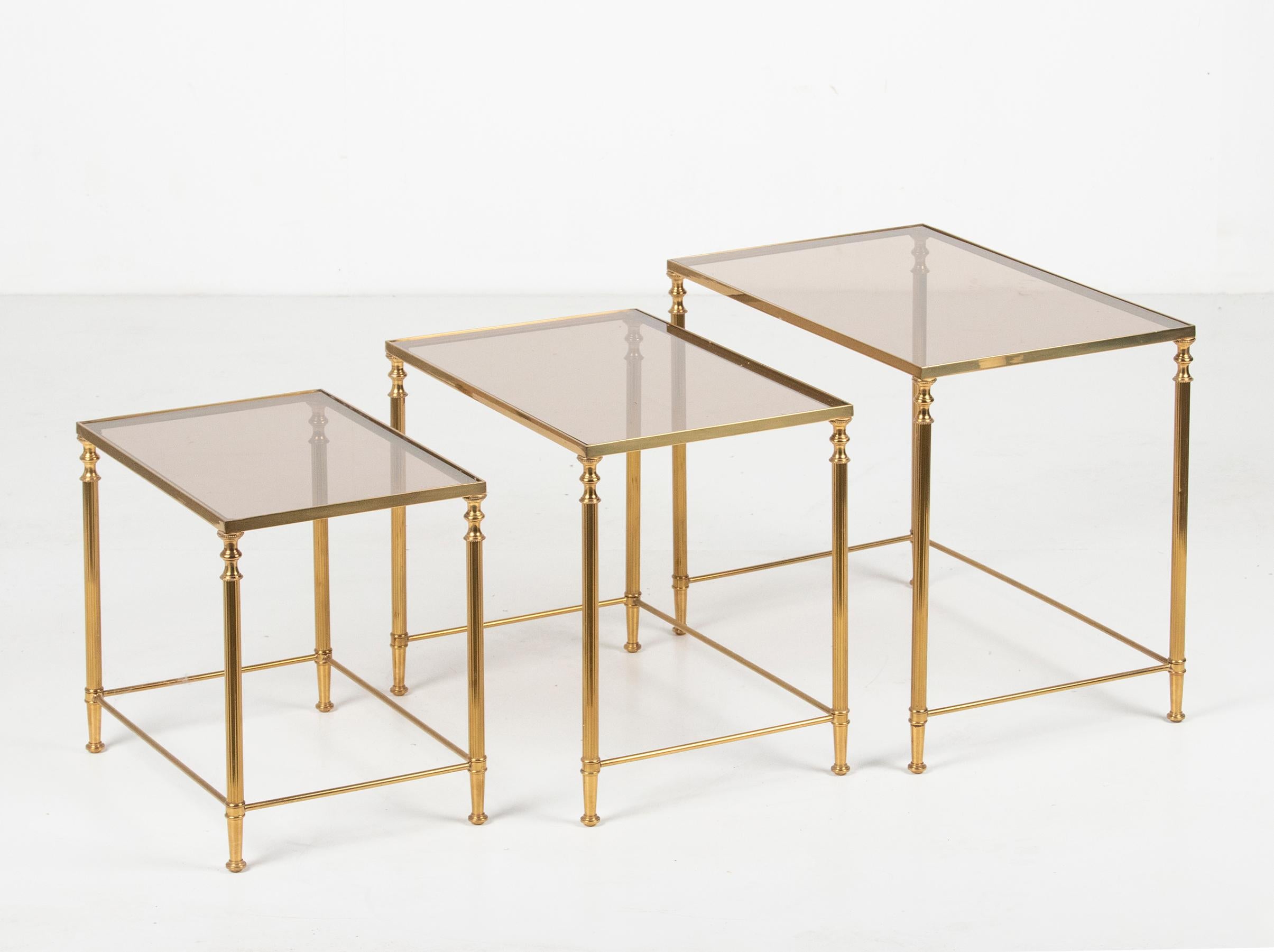 Mid-Century Modern Hollywood Regency Nesting Side Tables For Sale 2