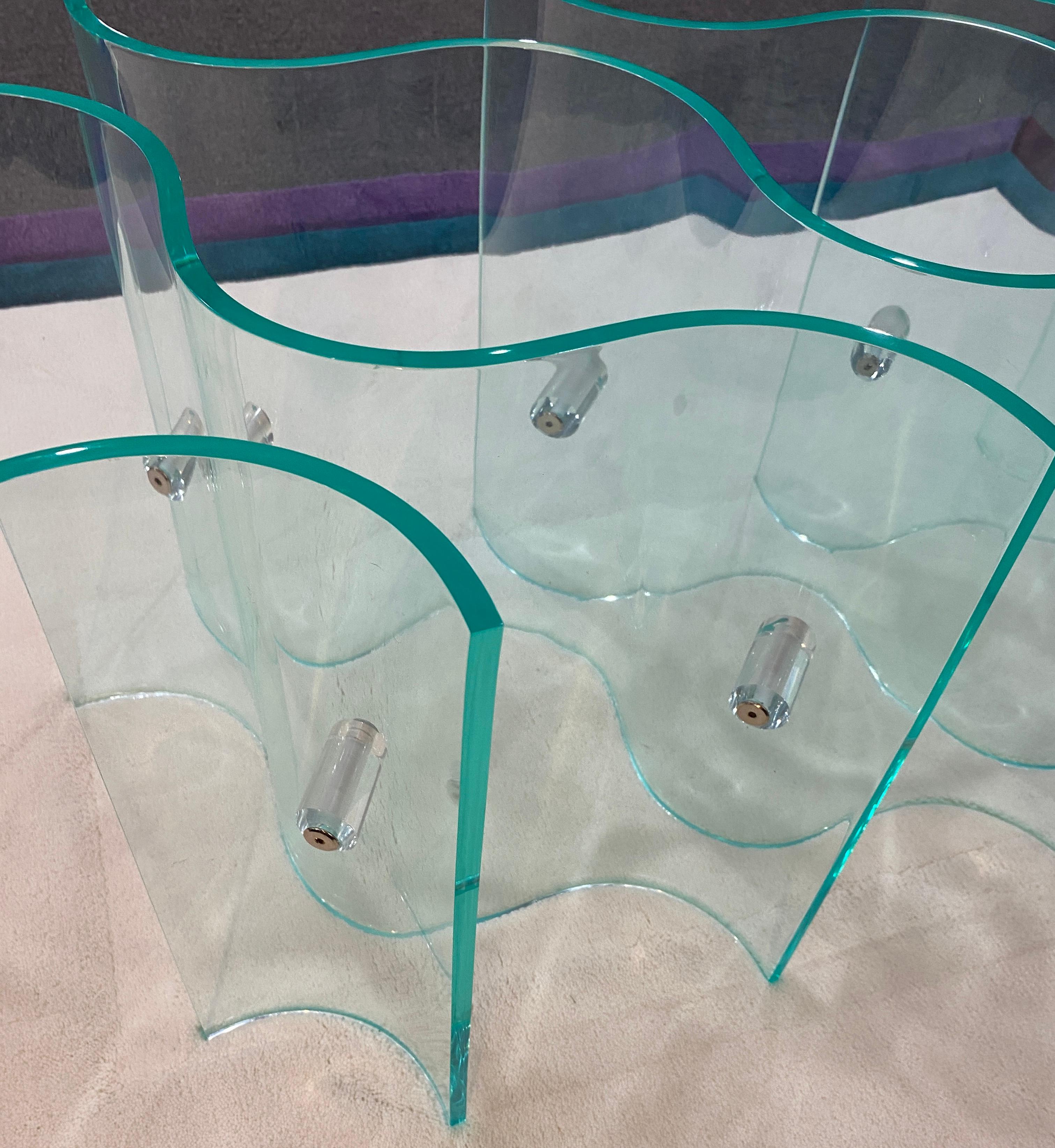 Mid-Century Modern Hollywood Regency Sculpted Lucite and Glass Coffee Table In Good Condition For Sale In Miami, FL