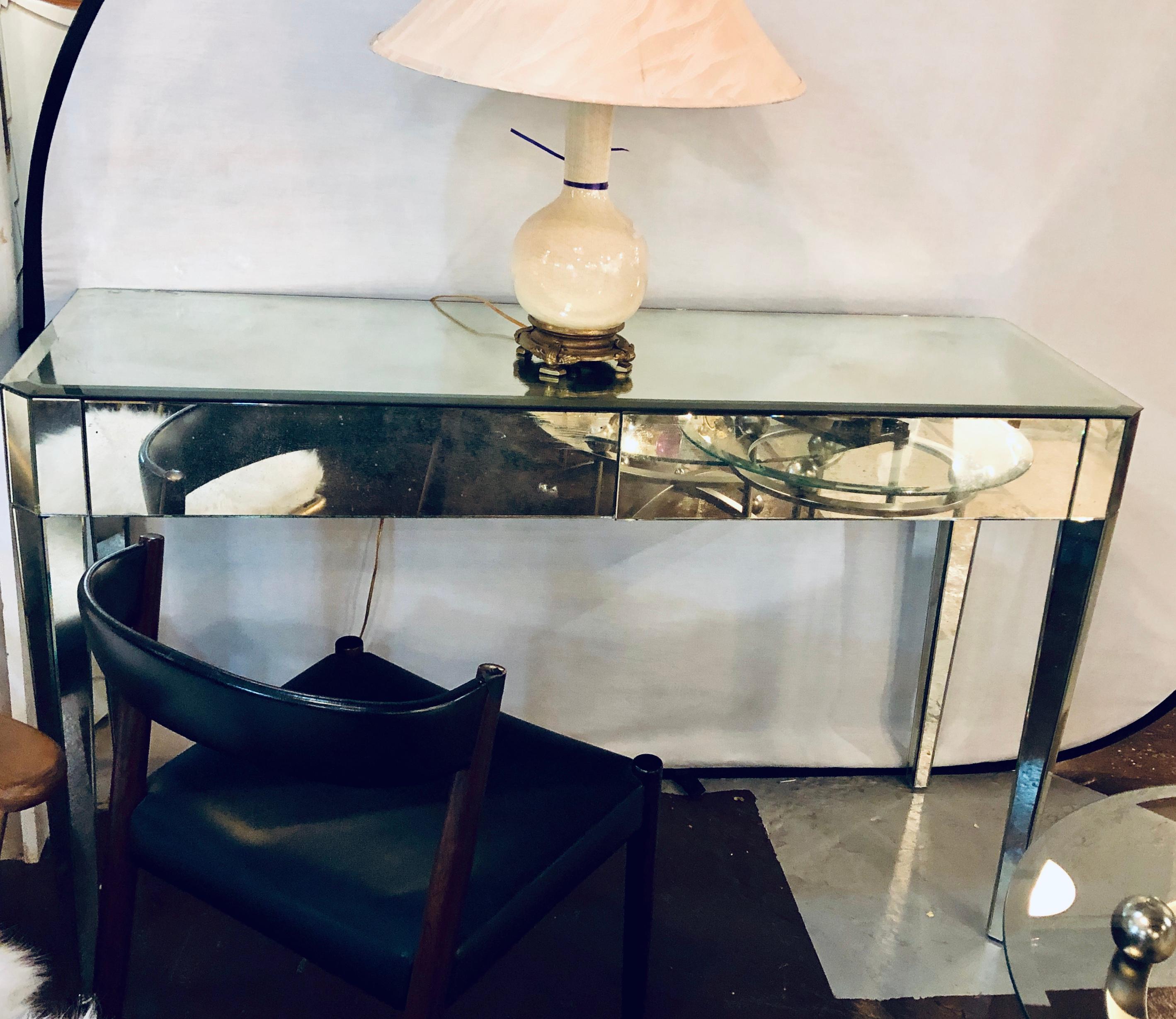 mirrored entry table