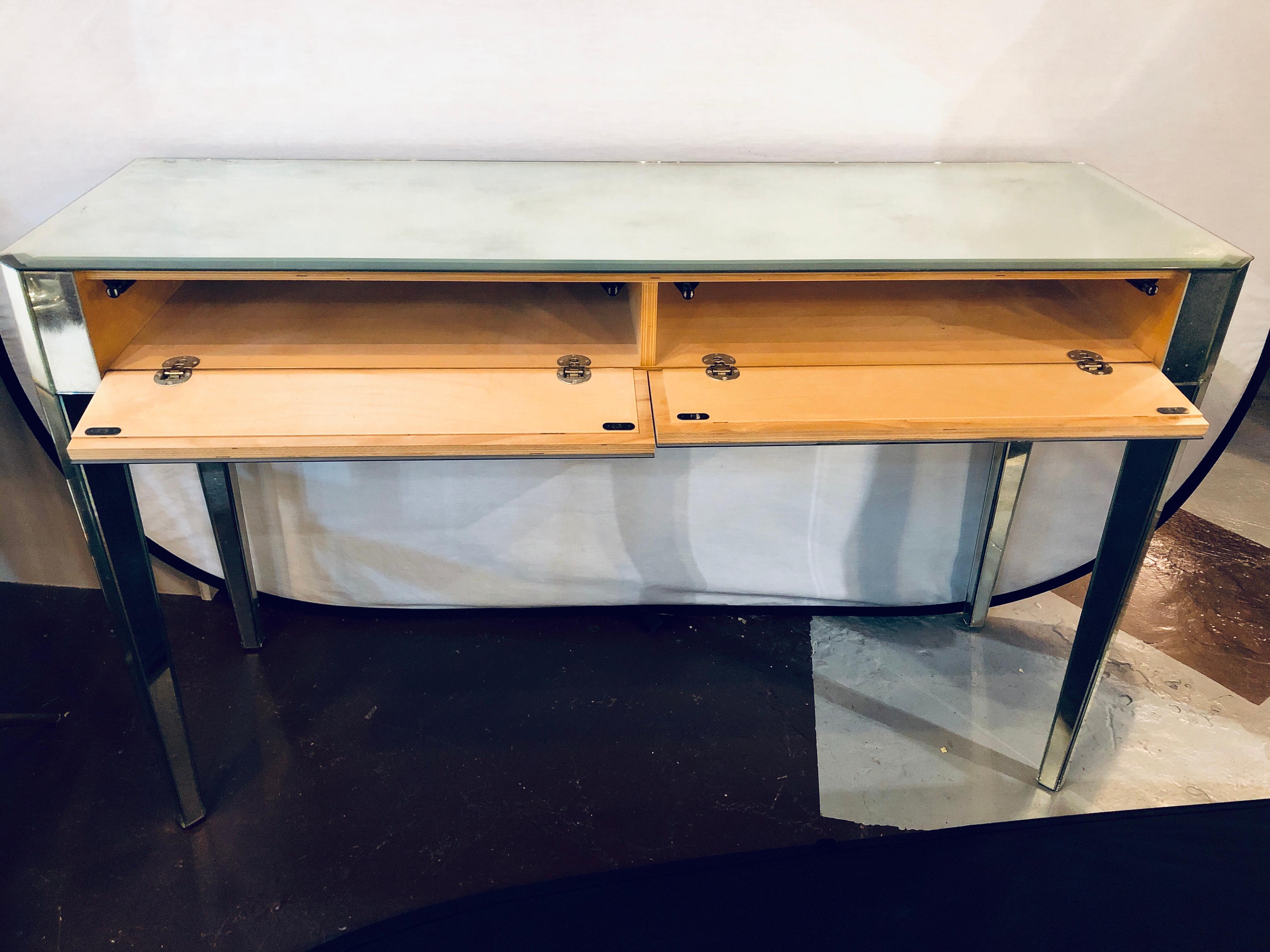Mid-Century Modern Hollywood Regency Two-Drawer Mirrored Console / Entry Table In Good Condition In Stamford, CT