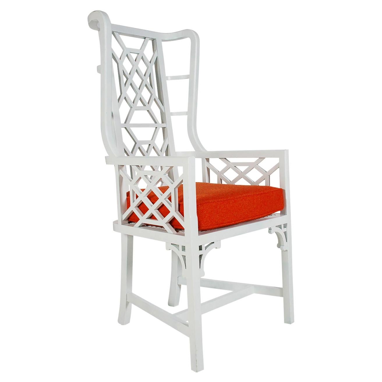 Mid-Century Modern Hollywood Regency Weißer Holzsessel mit hoher Rückenlehne Sessel Loungesessel