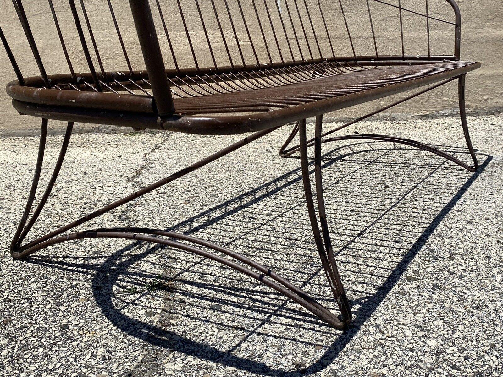 Mid-Century Modern Homecrest Wire Metal Iron Space Age Sofa In Good Condition In Philadelphia, PA
