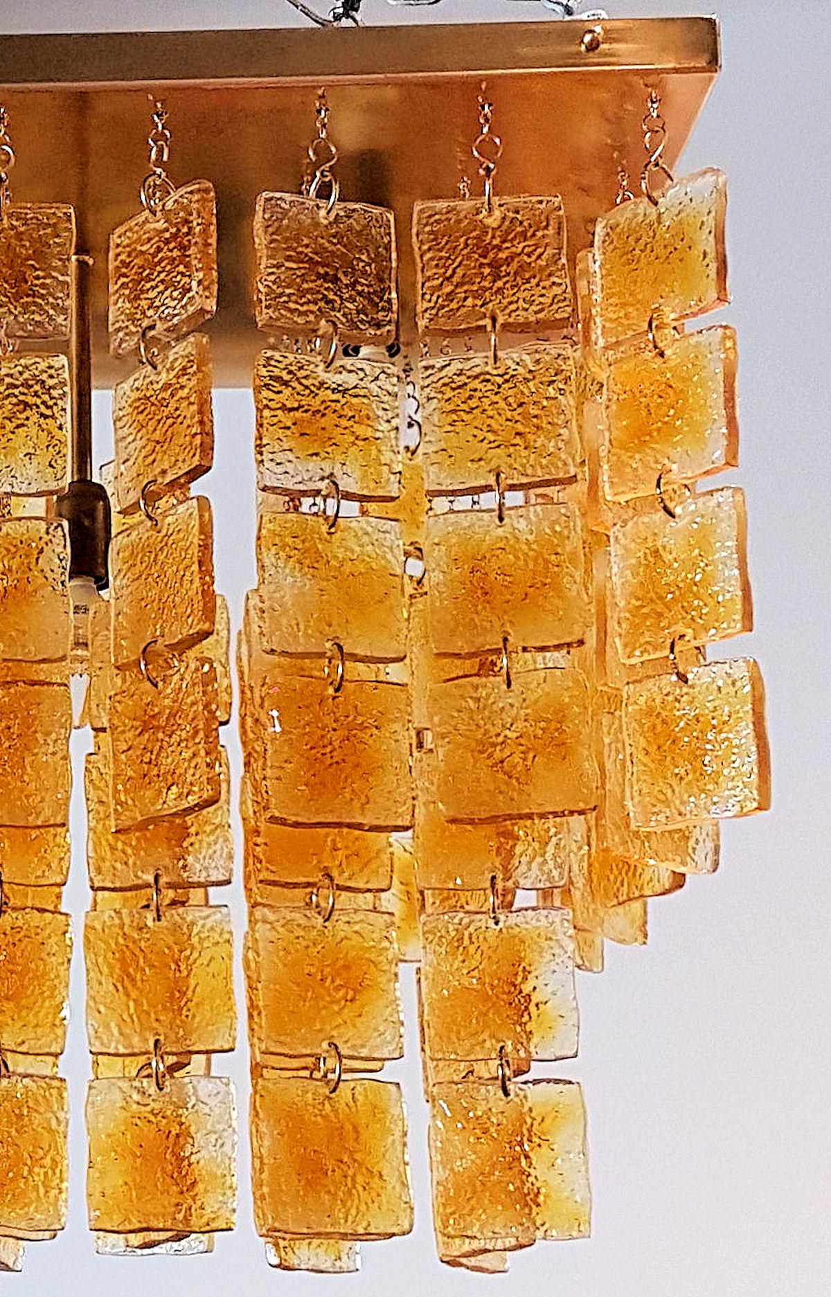 Mid-Century Modern Honey & Brass Rectangular Murano Glass Flush-Mount Chandelier In Excellent Condition In Dallas, TX