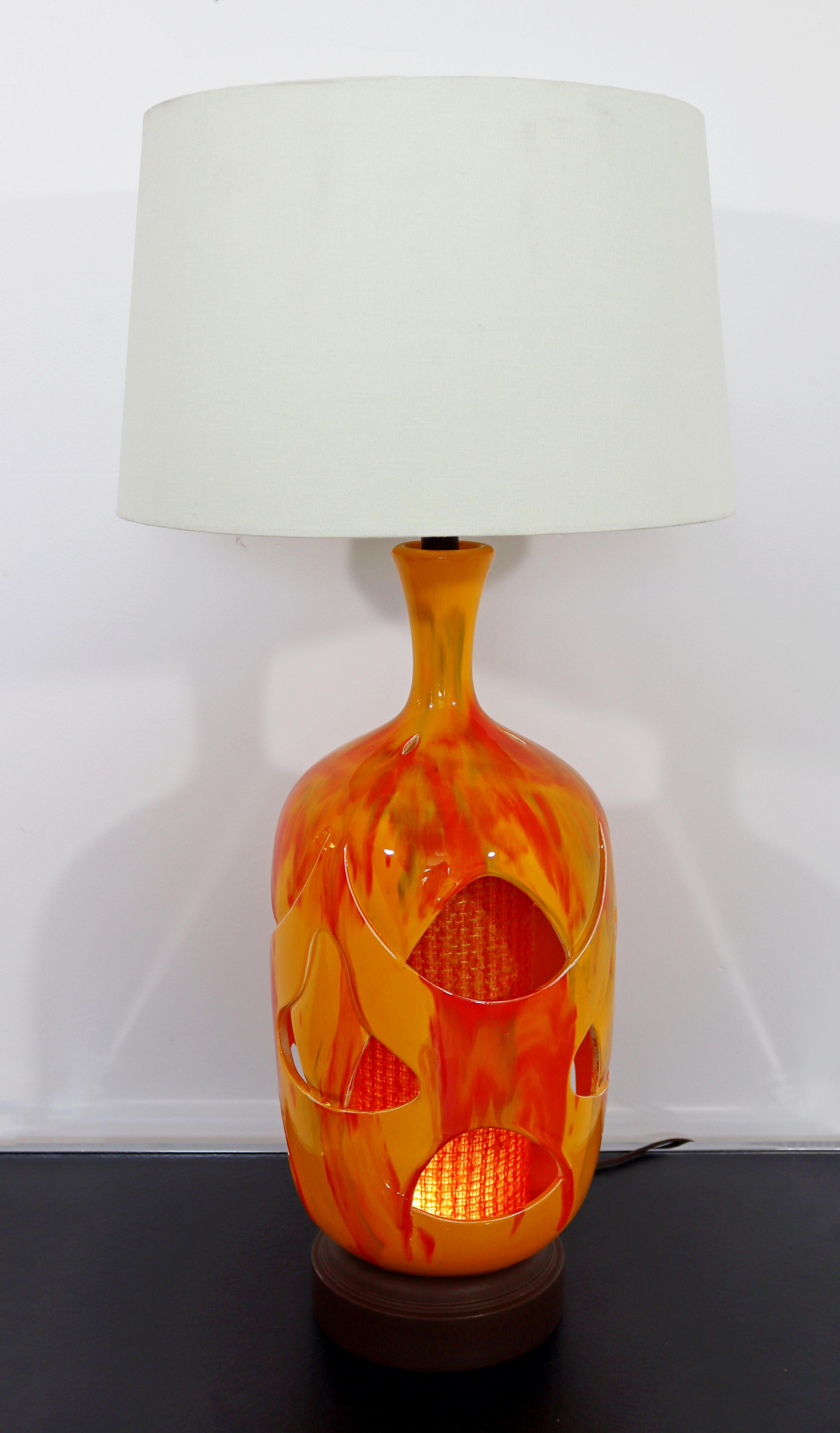 Mid-Century Modern Honi Chilo Double Light Orange Ceramic Lava Table Lamp, 1970s In Good Condition In Keego Harbor, MI