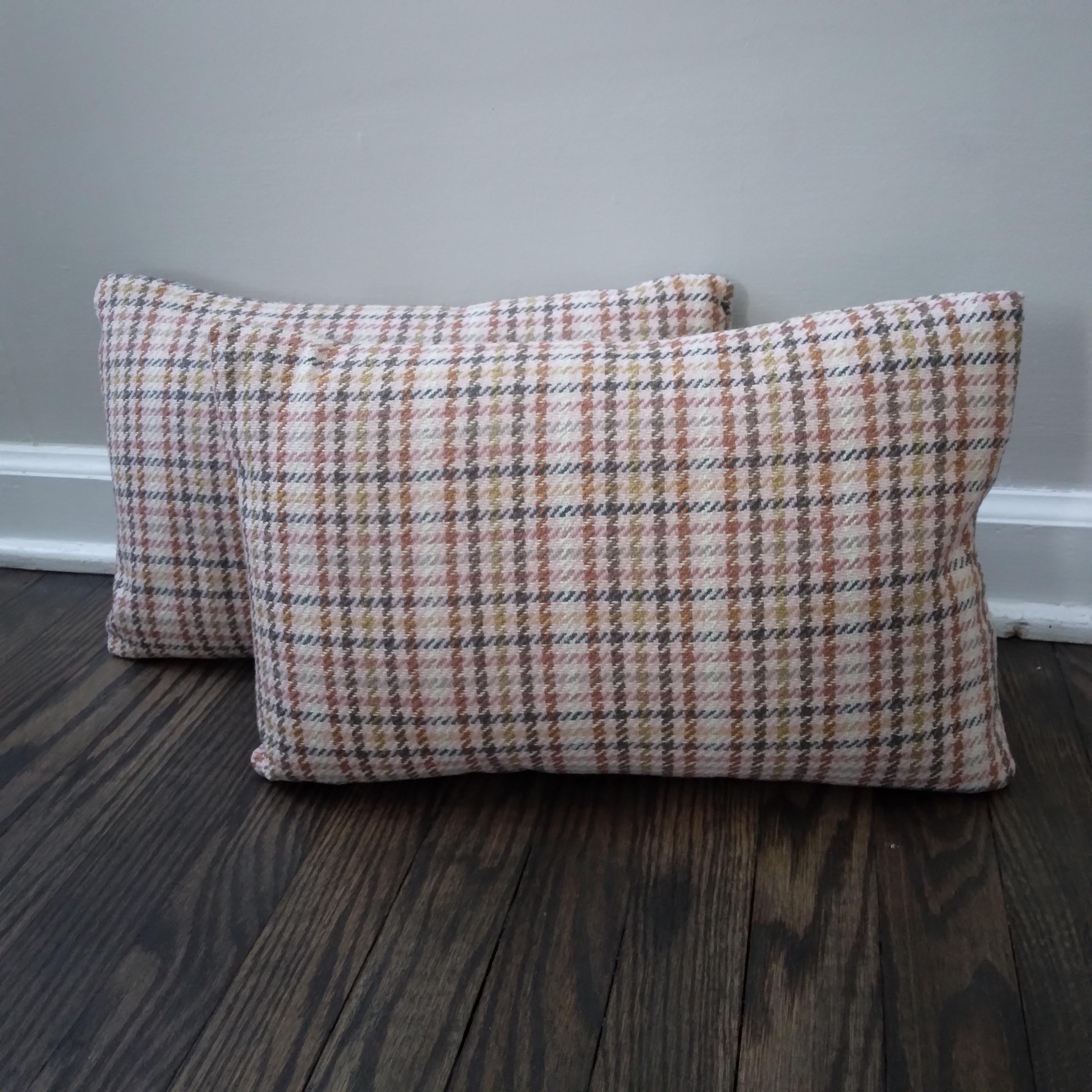 Polyester Mid-Century Modern Houndstooth Plaid Lumbar Pillows in Pink - a pair  For Sale