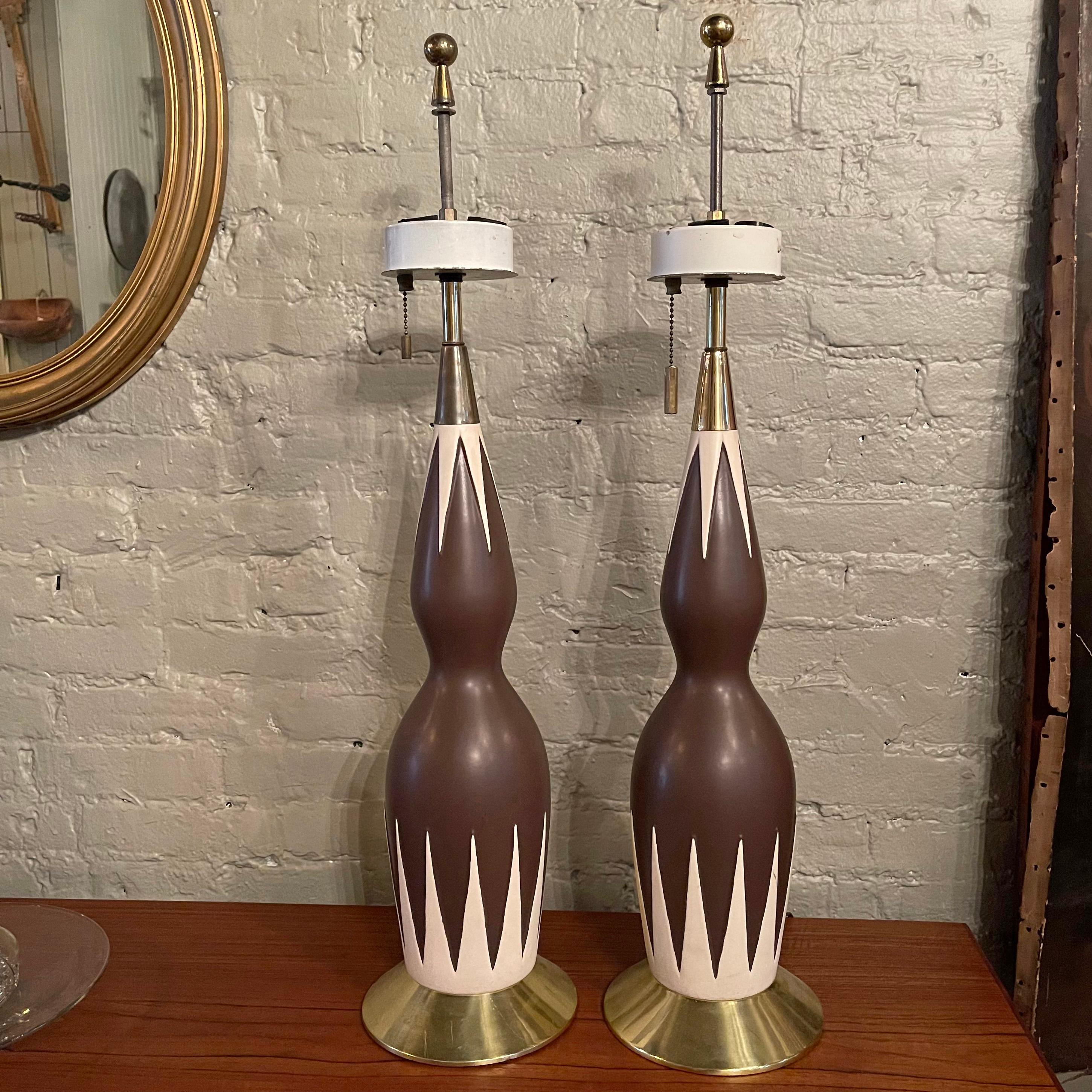 Laiton Lampes de table sablier modernes mi-siècle modernes de Gerald Thurston en vente