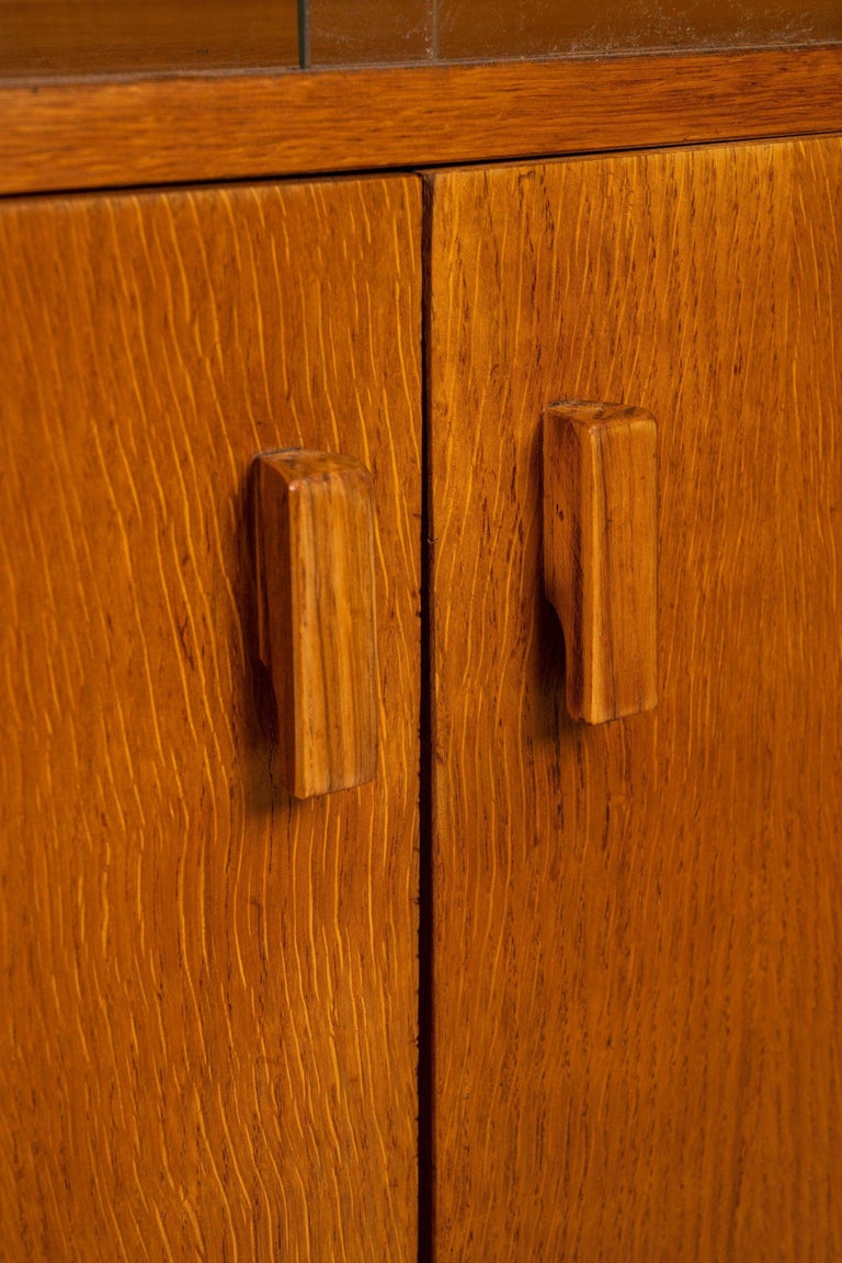 Mid Century Modern Hutch / w/ Sliding Glass Doors in Walnut