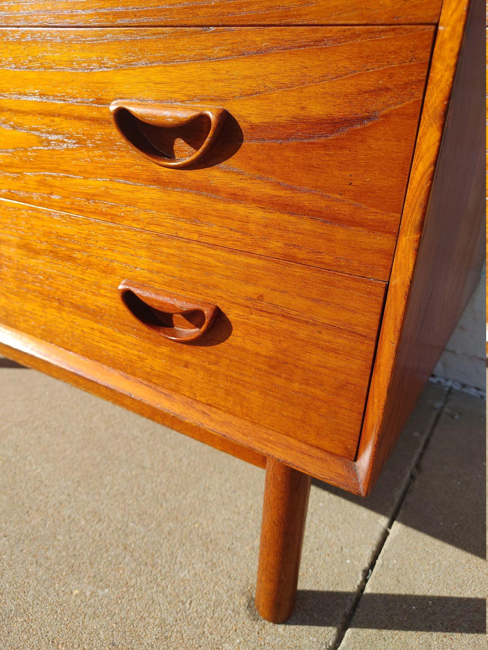 Mid Century Modern Hvidt & Molgaard Teak Secretary
Above average vintage condition and structurally sound. Has some expected small scratches and finish wear due to age.  Beautiful construction with the iconic Hvidt Molgaard finger joints. 