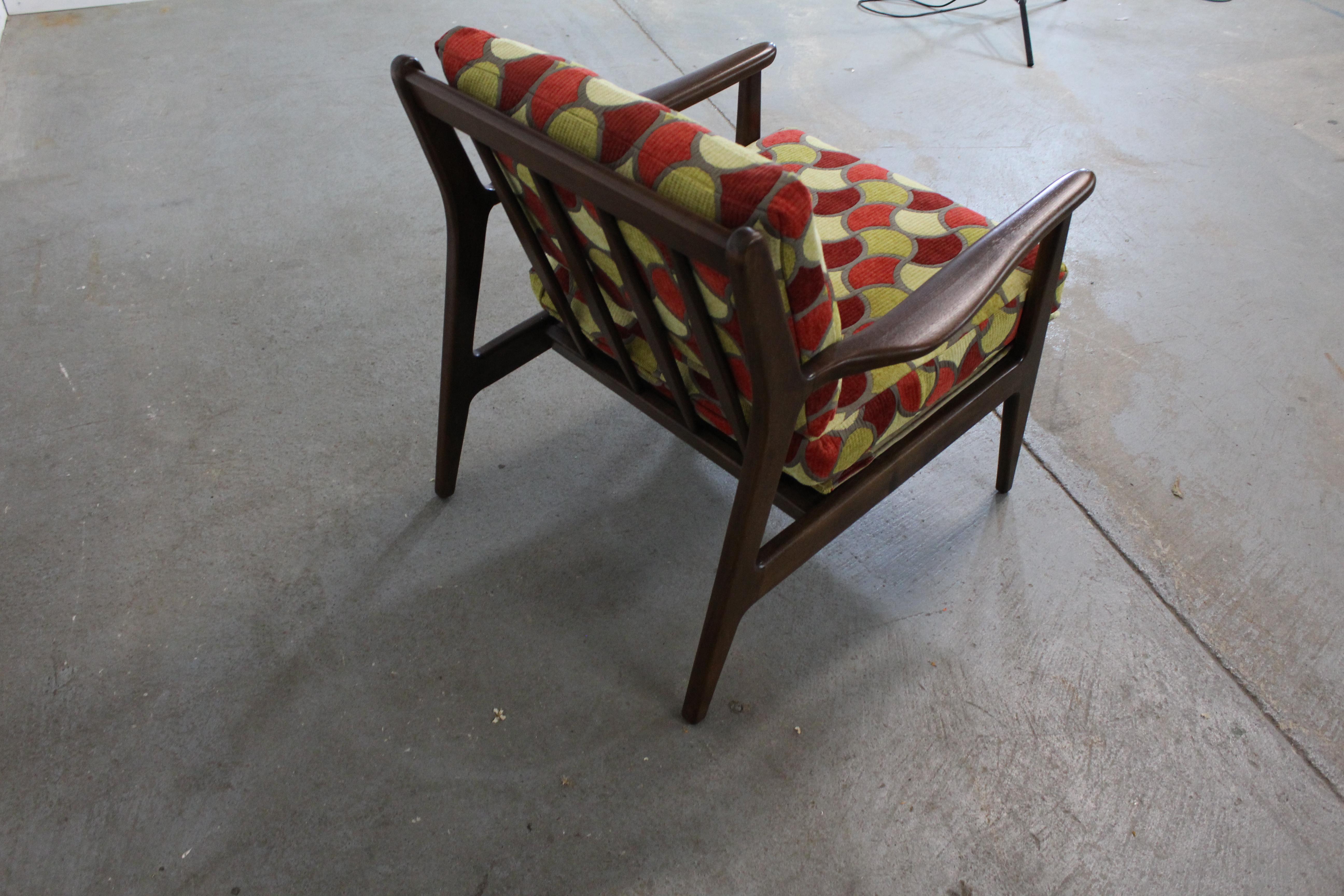 Mid-Century Modern IB Kofod Larsen Style Walnut Open Arm Lounge Chair In Good Condition In Wilmington, DE