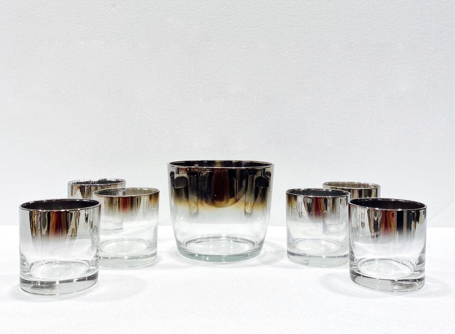 Mid-Century Modern Ice Bucket with Silver Fade Ombré Design, c. 1960's 2