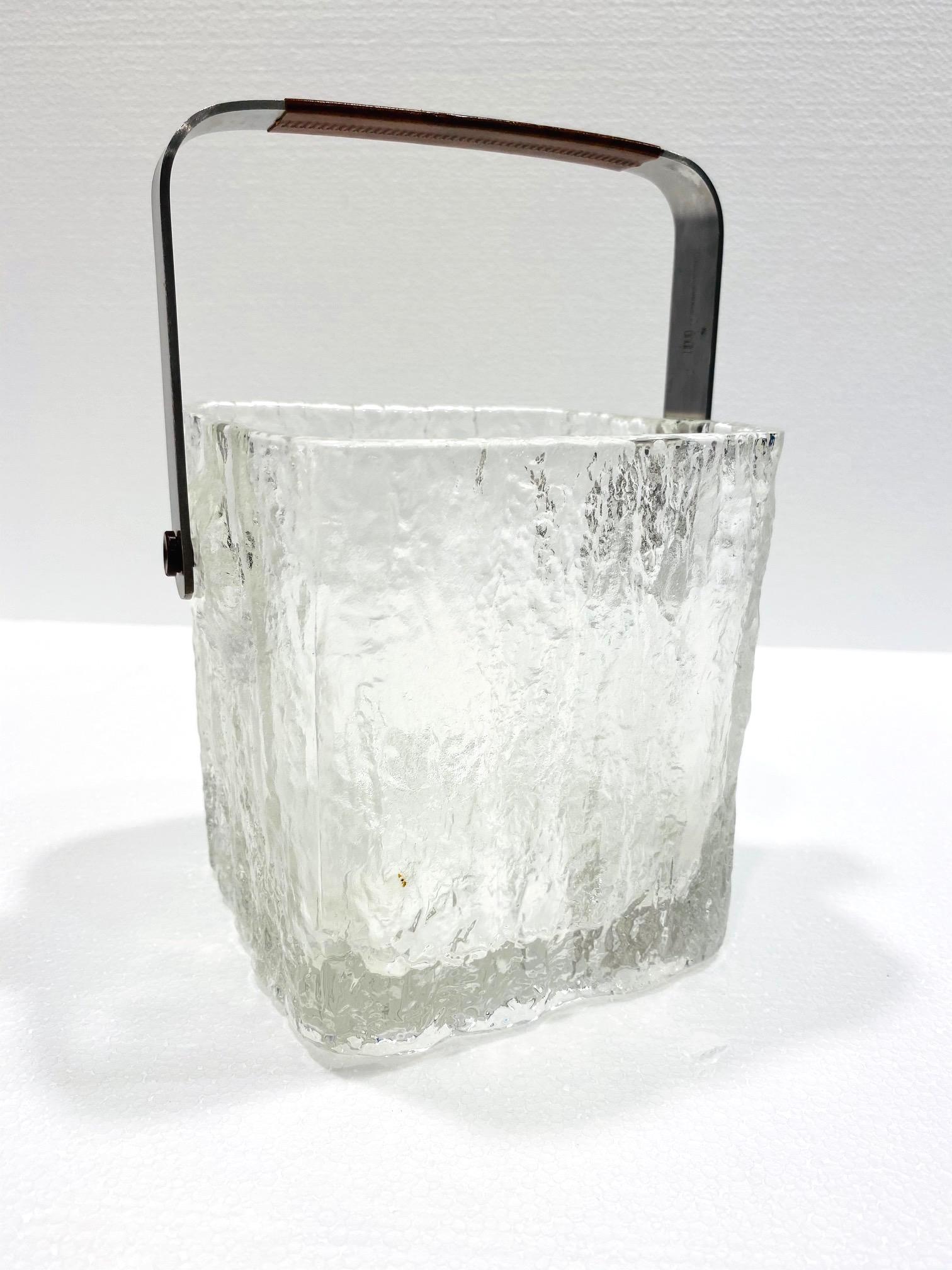 Mid-Century Modern Ice Bucket with Textured Ice Glass, Japan, circa 1960s 1
