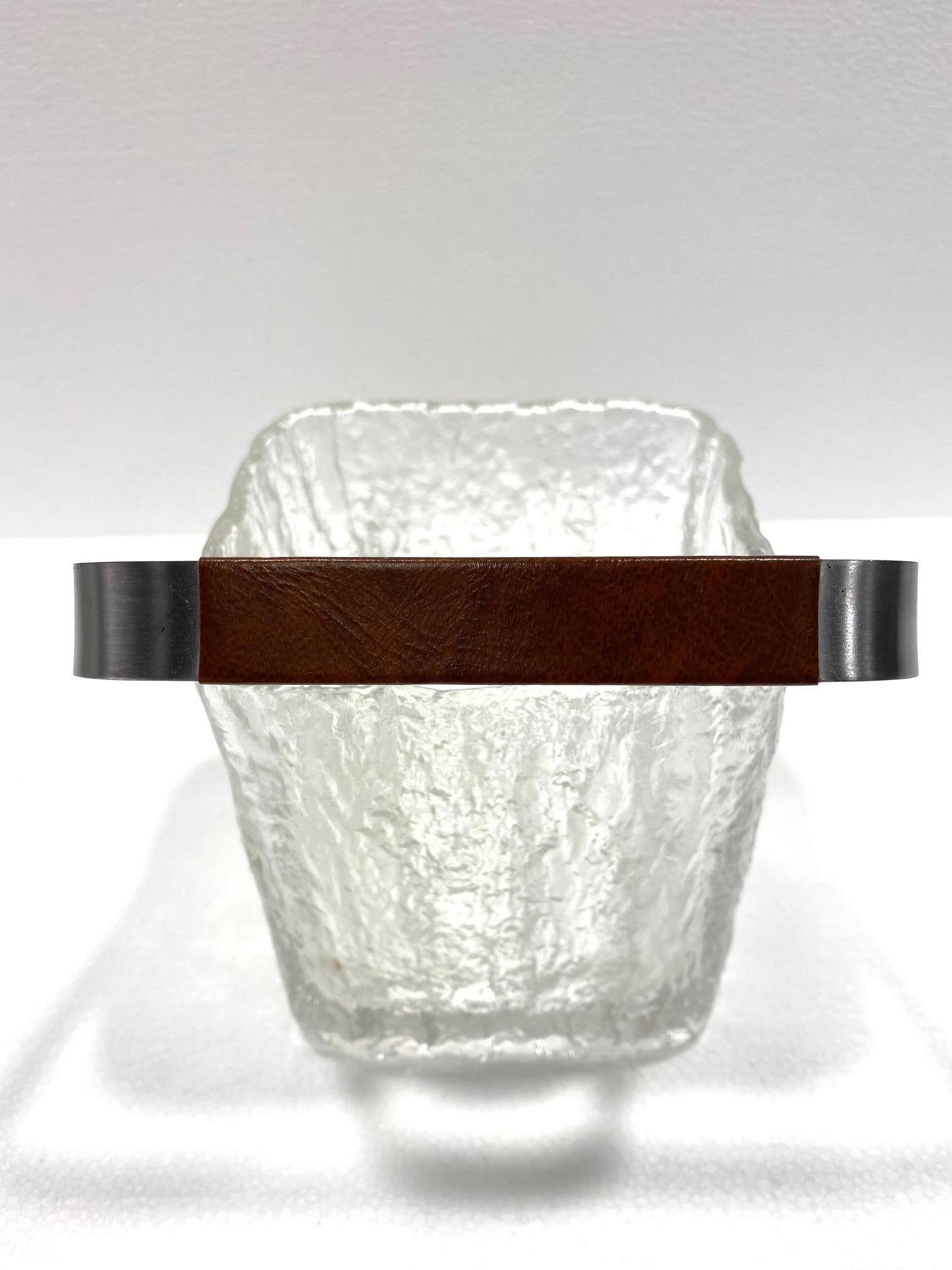 Mid-Century Modern Ice Bucket with Textured Ice Glass, Japan, circa 1960s 3