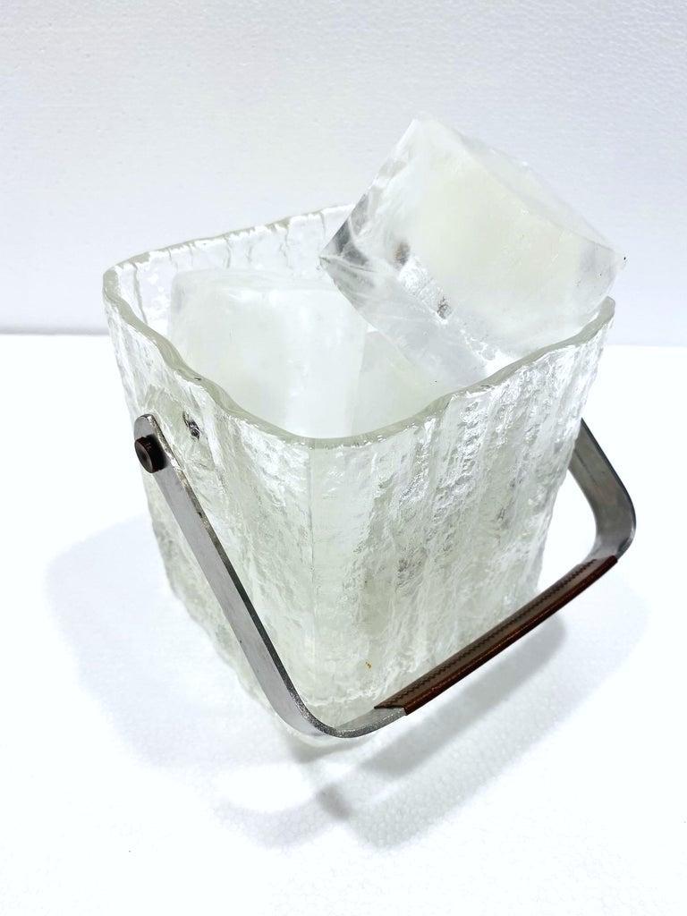 Mid-Century Modern Ice Bucket with Textured Ice Glass, Japan, circa 1960s For Sale 5