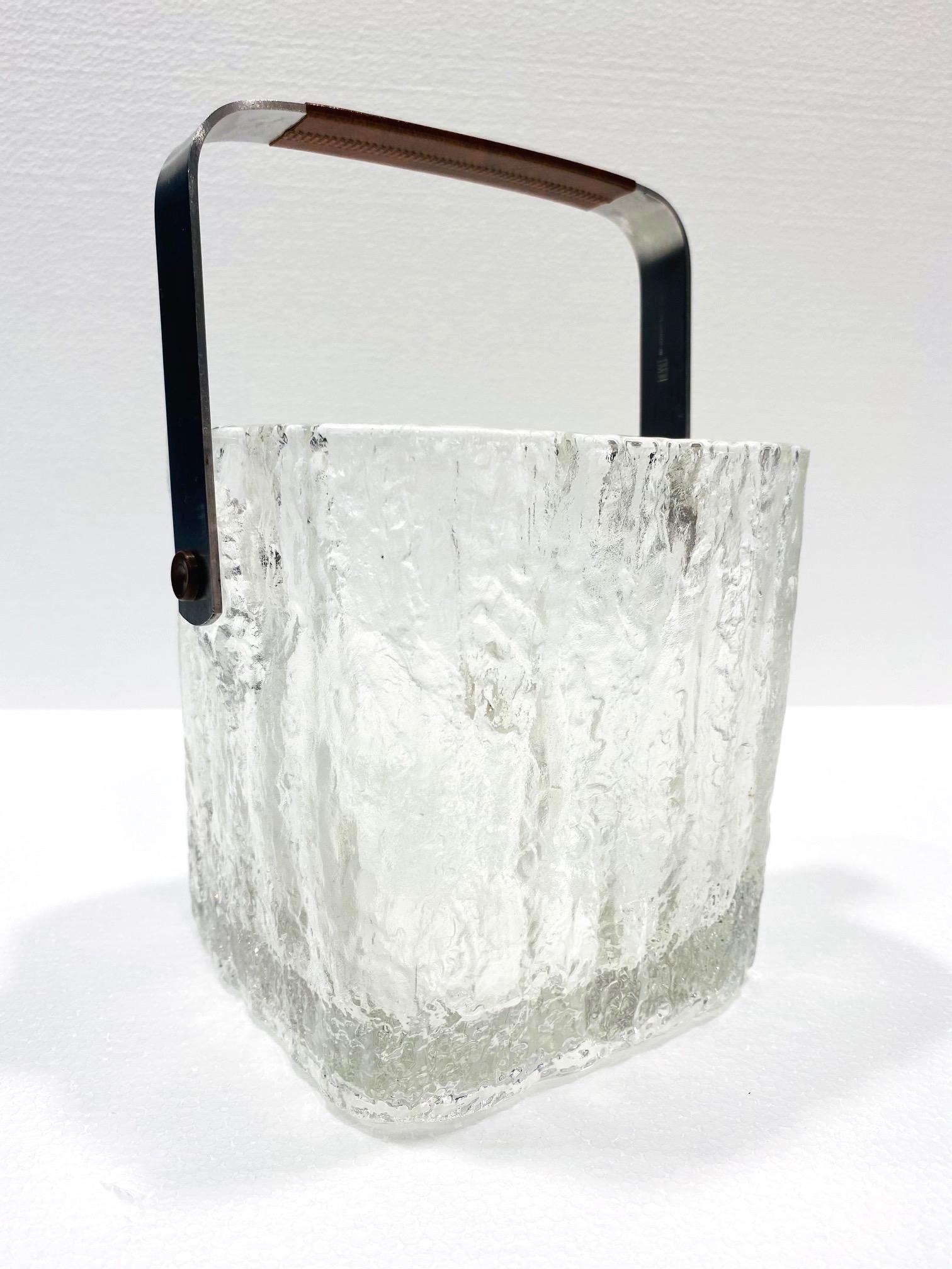 Japanese Mid-Century Modern Ice Bucket with Textured Ice Glass, Japan, circa 1960s