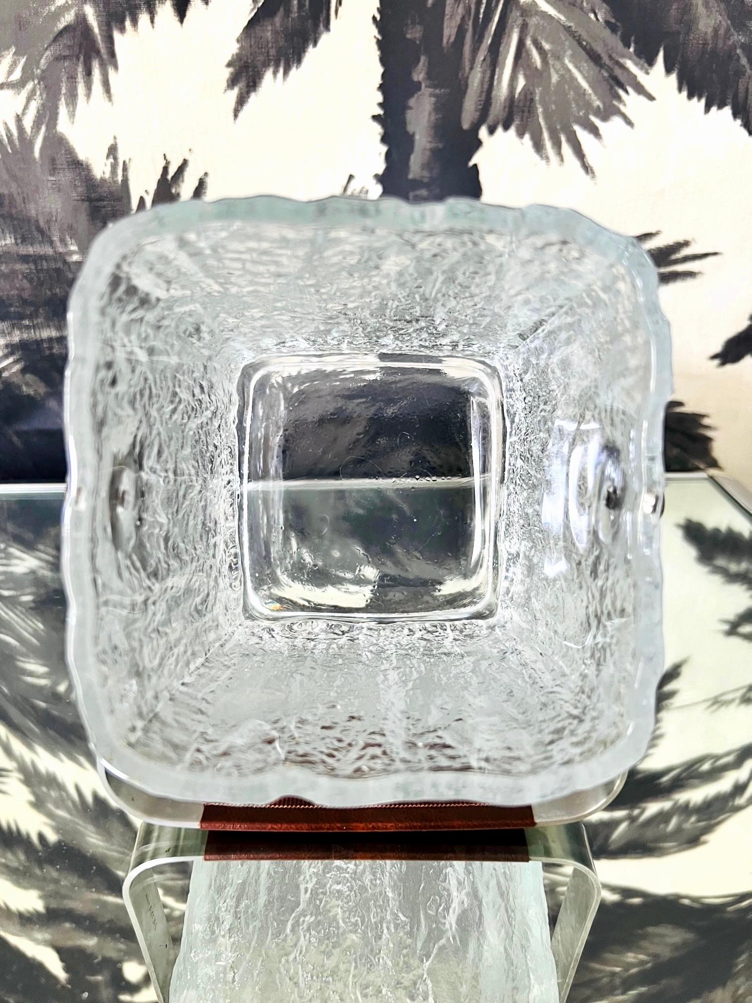 Mid-Century Modern Ice Bucket with Textured Ice Glass, Japan, circa 1960s For Sale 1