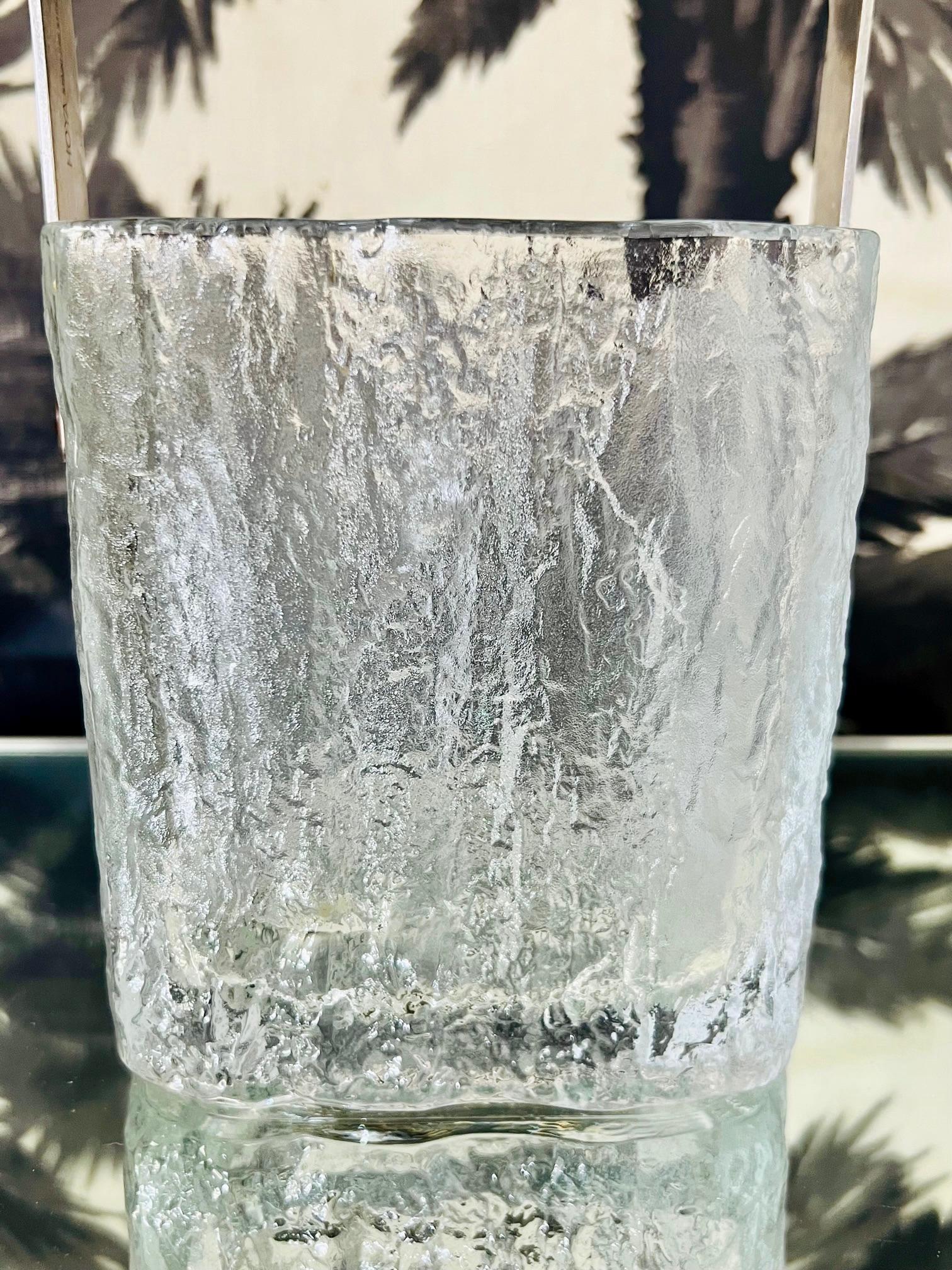 Mid-Century Modern Ice Bucket with Textured Ice Glass, Japan, circa 1960s For Sale 2