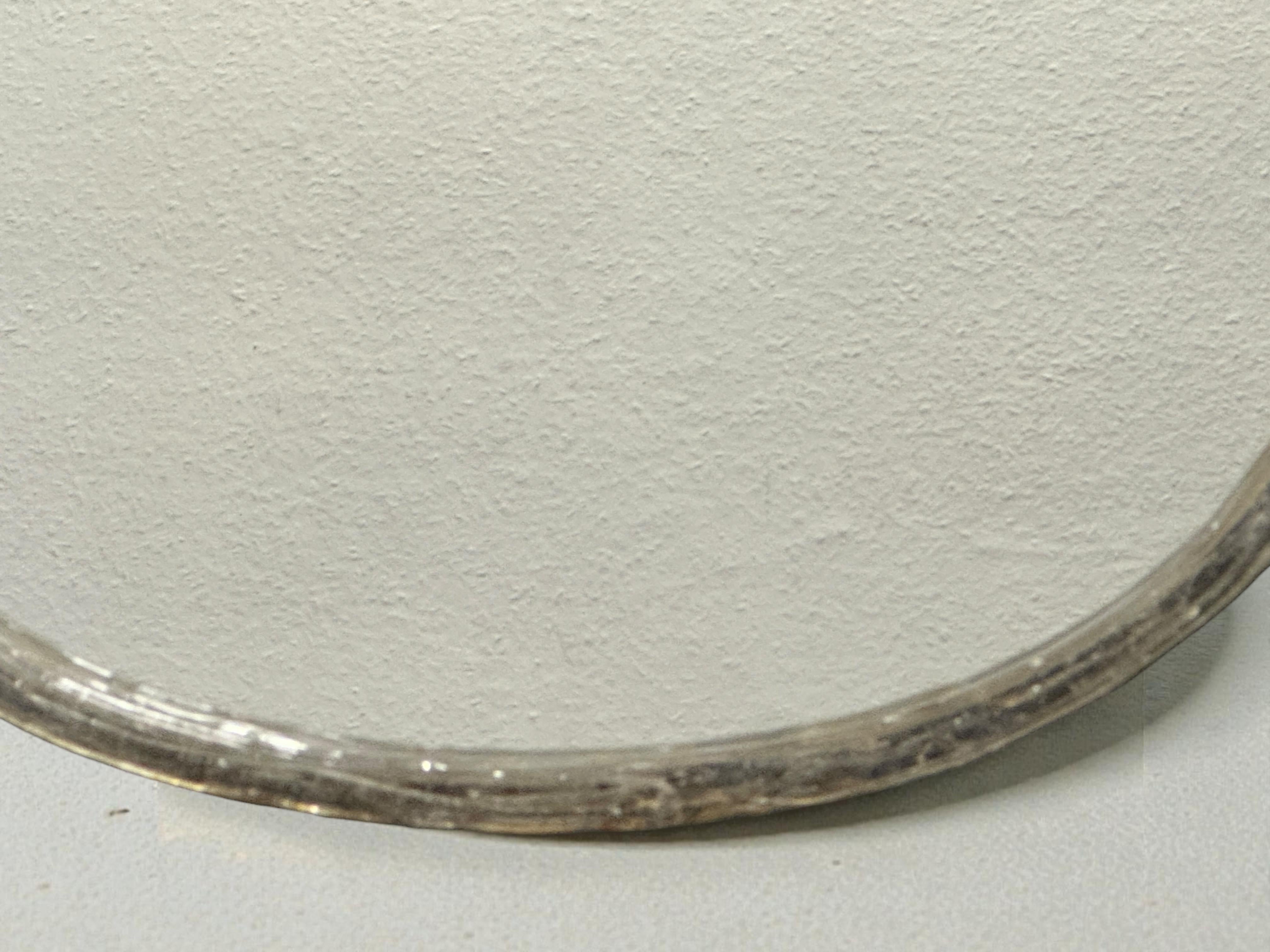 Specchio da parete ovale con cornice in lucite in stile ghiaccio della metà del secolo scorso Austria 1960 in vendita 7
