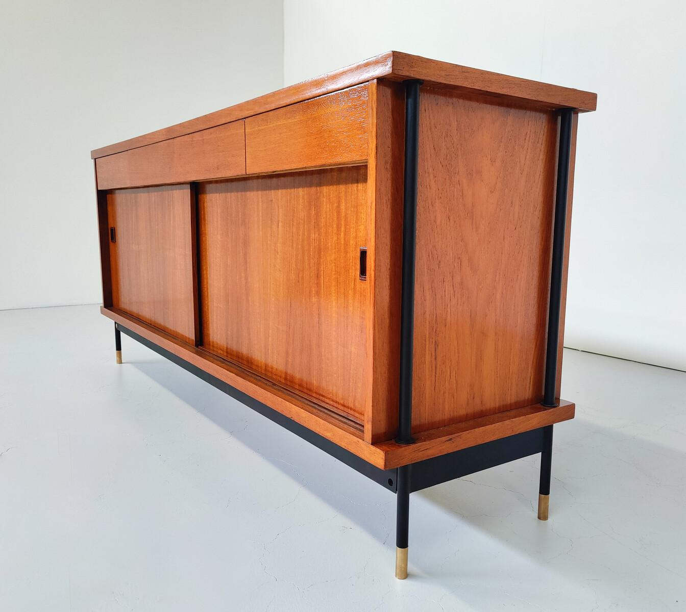 Mid-Century Modern Ico Parisi Sideboard, Double opening, Italy, 1960s For Sale 2