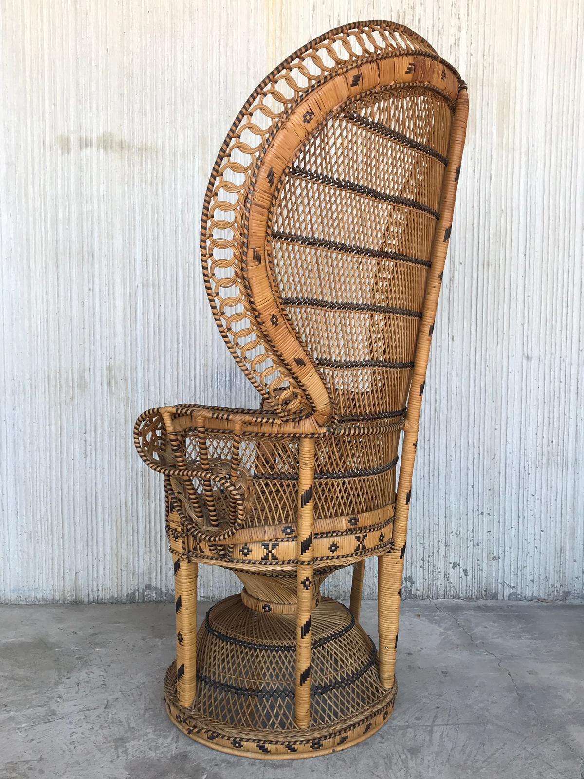 Mid-Century Modern Iconic Emmanuelle Wicker Rattan Midcentury Peacock Armchair In Good Condition In Miami, FL