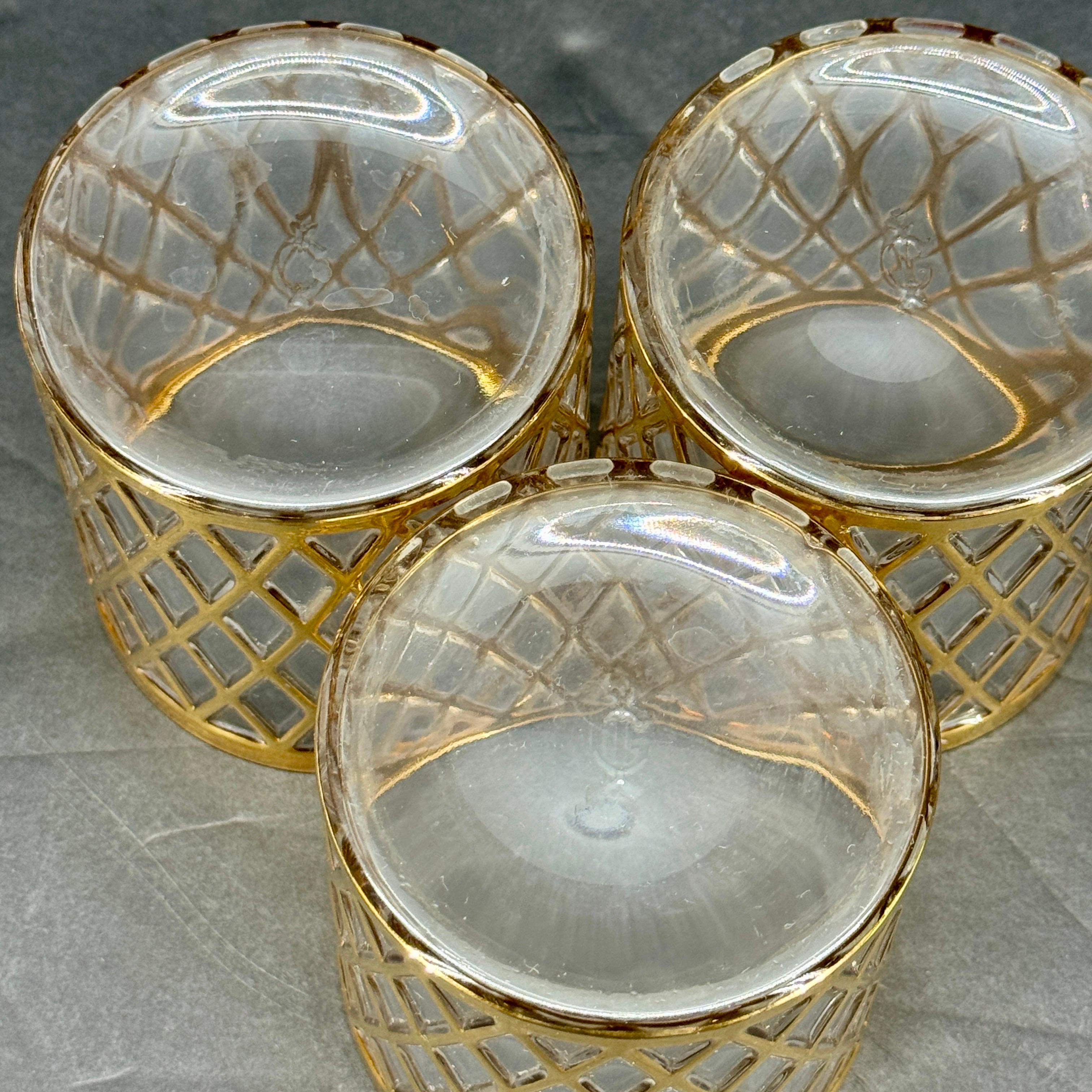 Mid-Century Modern Imperial Glass Set of 3 Whiskey Glasses For Sale 4