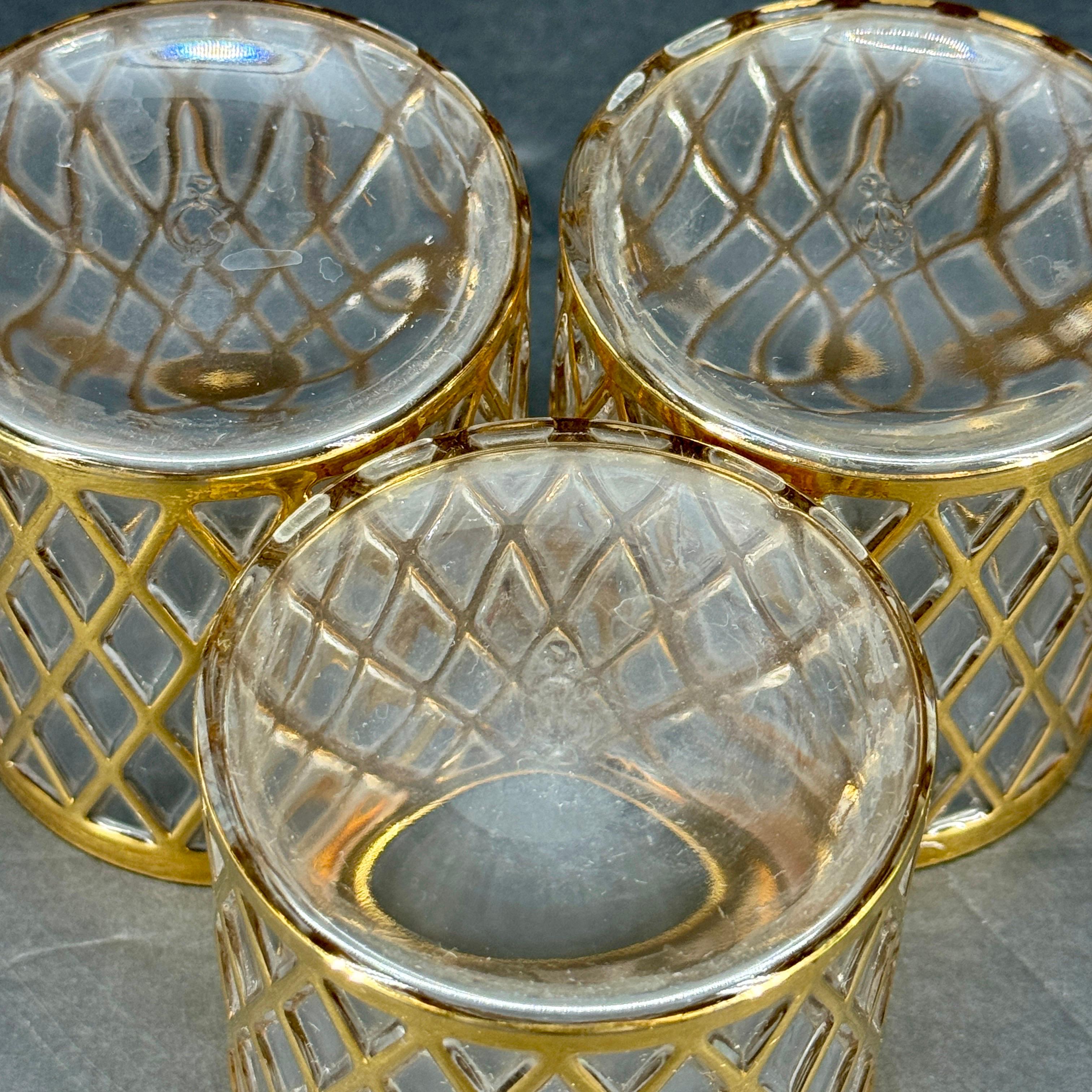 Mid-Century Modern Imperial Glass Set of 3 Whiskey Glasses For Sale 3