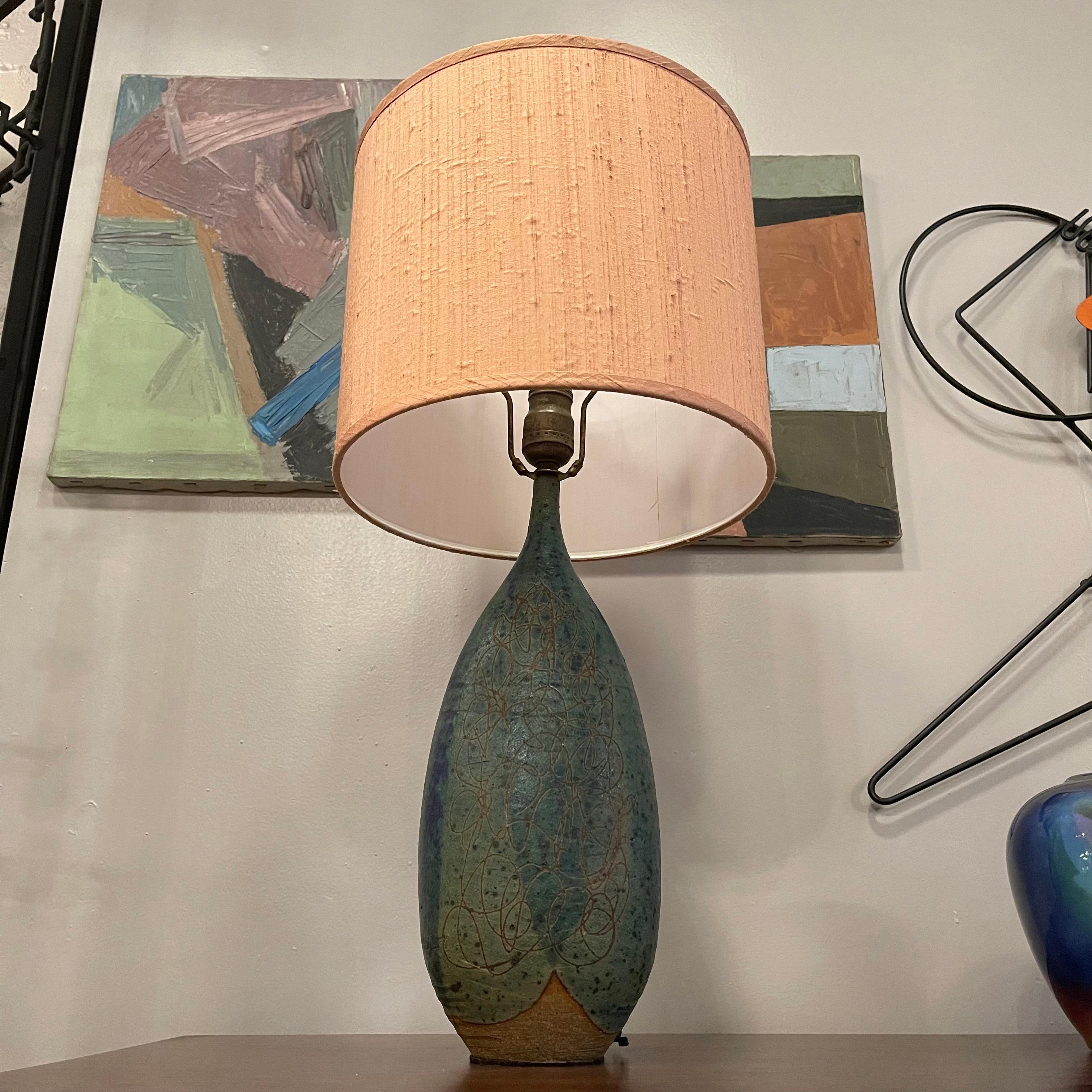 Italian Mid Century Modern Incised Art Pottery Table Lamp For Sale