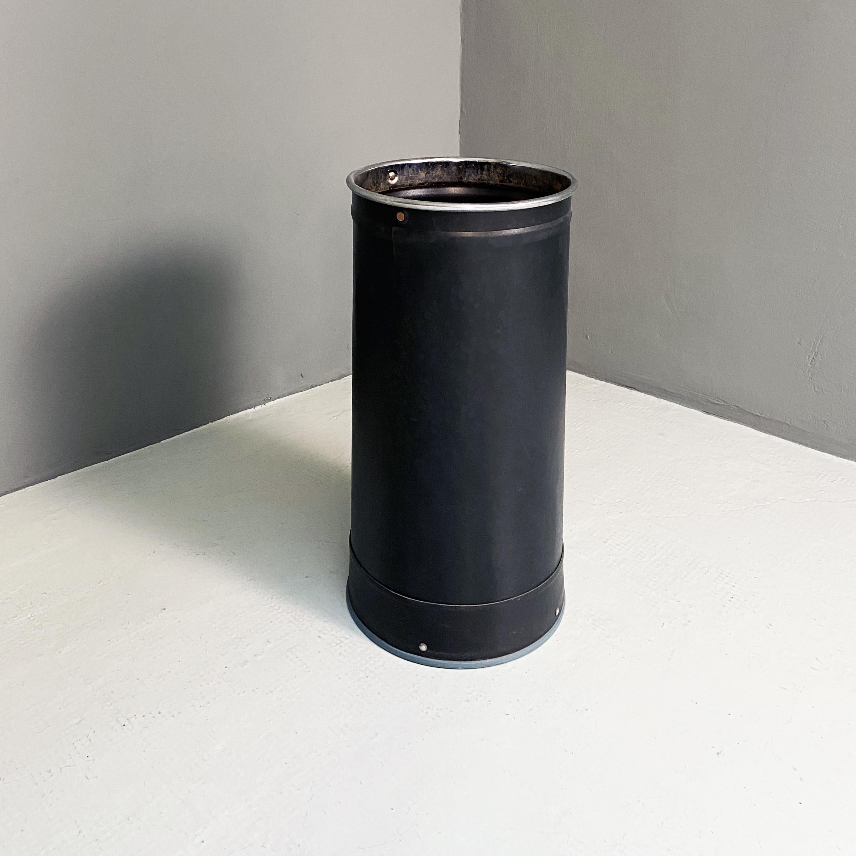 Mid-20th Century Mid-Century Modern Industrial Black Plastic and Metal Bin by Victor, 1960s For Sale