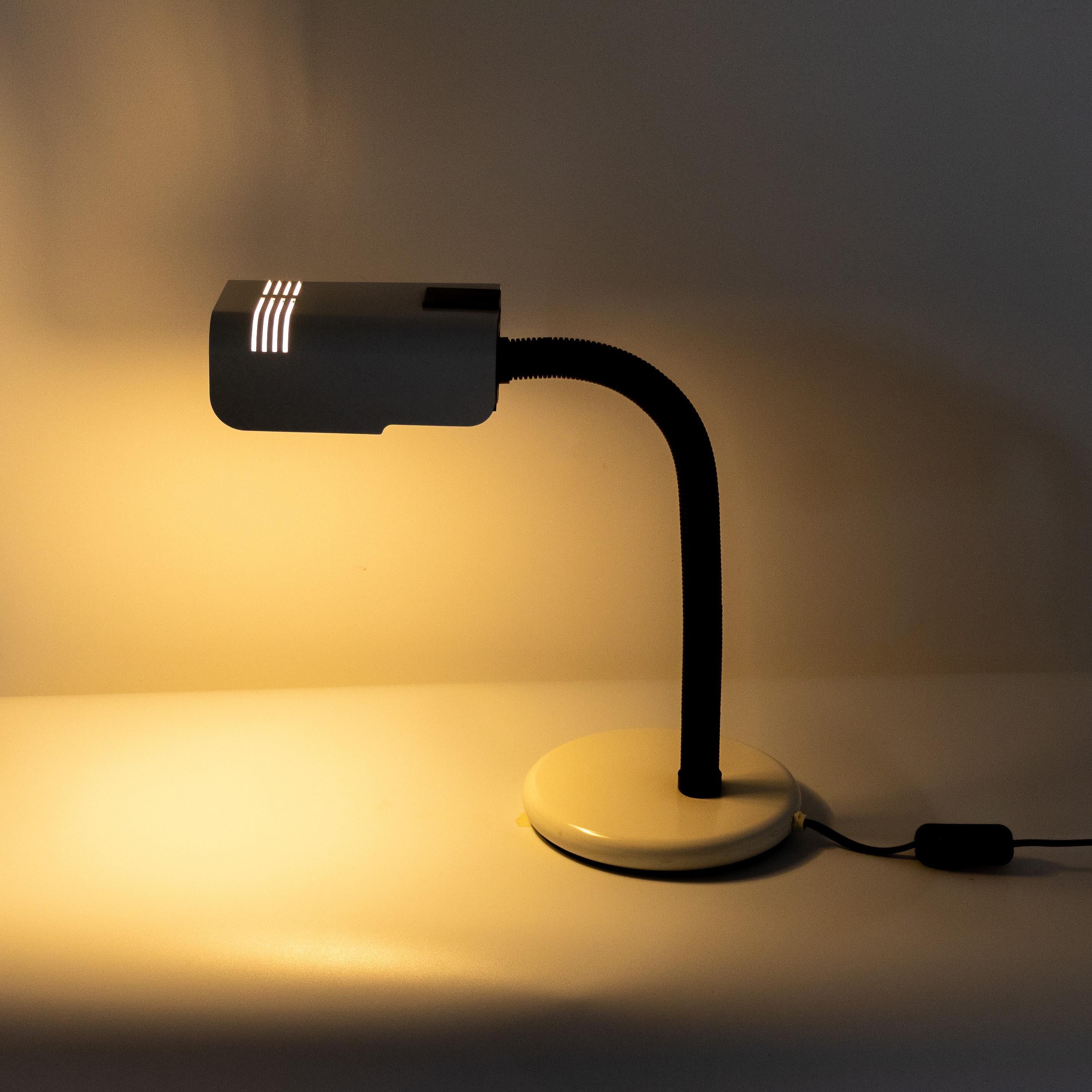 Mid Century Modern Industrial Desk Lamp, Gino Sarfatti for Targetti, Italy 1970 In Good Condition For Sale In Ceglie Messapica, IT