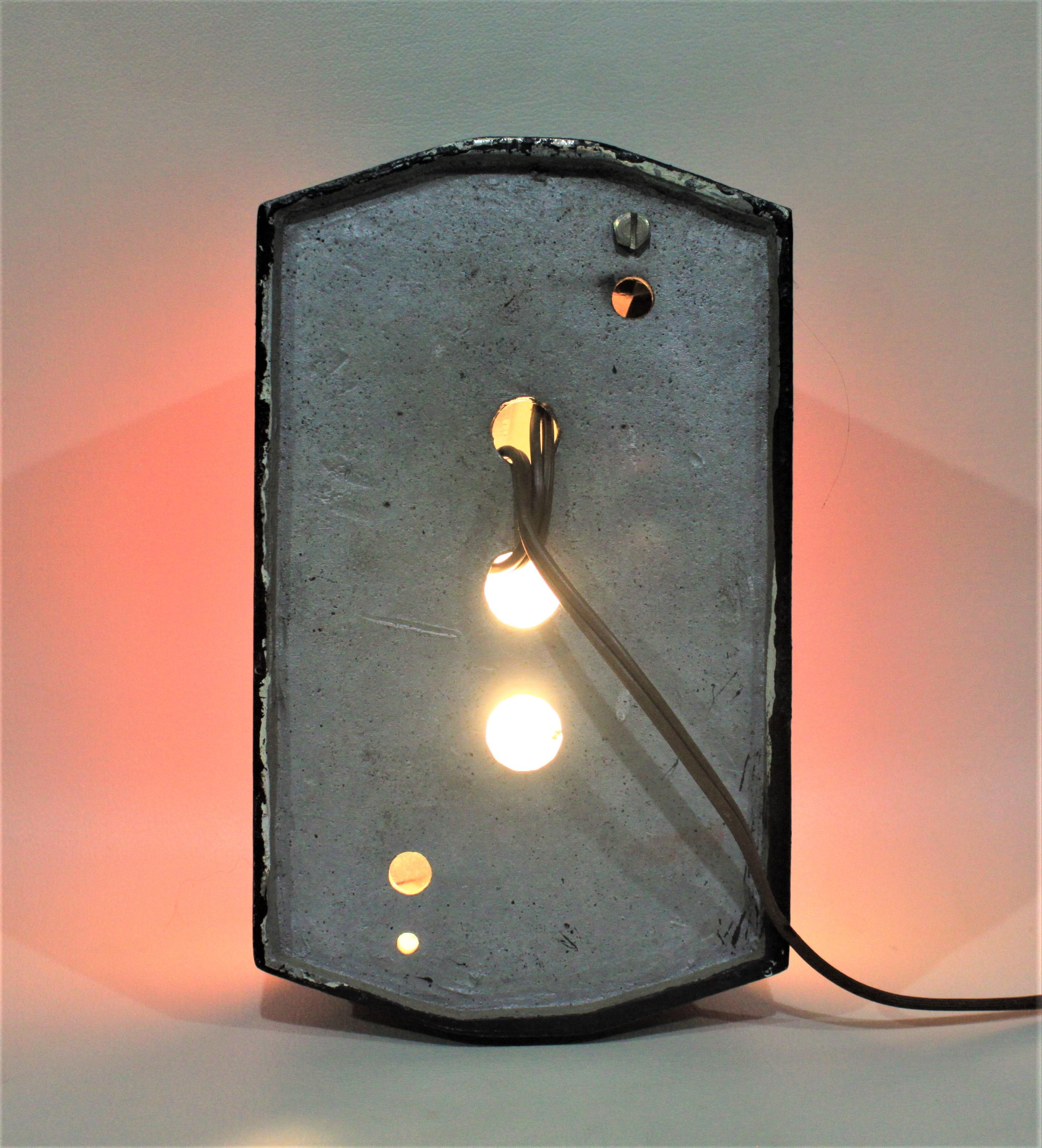 Mid-Century Modern Industrial Double Sided Exit Light or Sign In Good Condition For Sale In Hamilton, Ontario