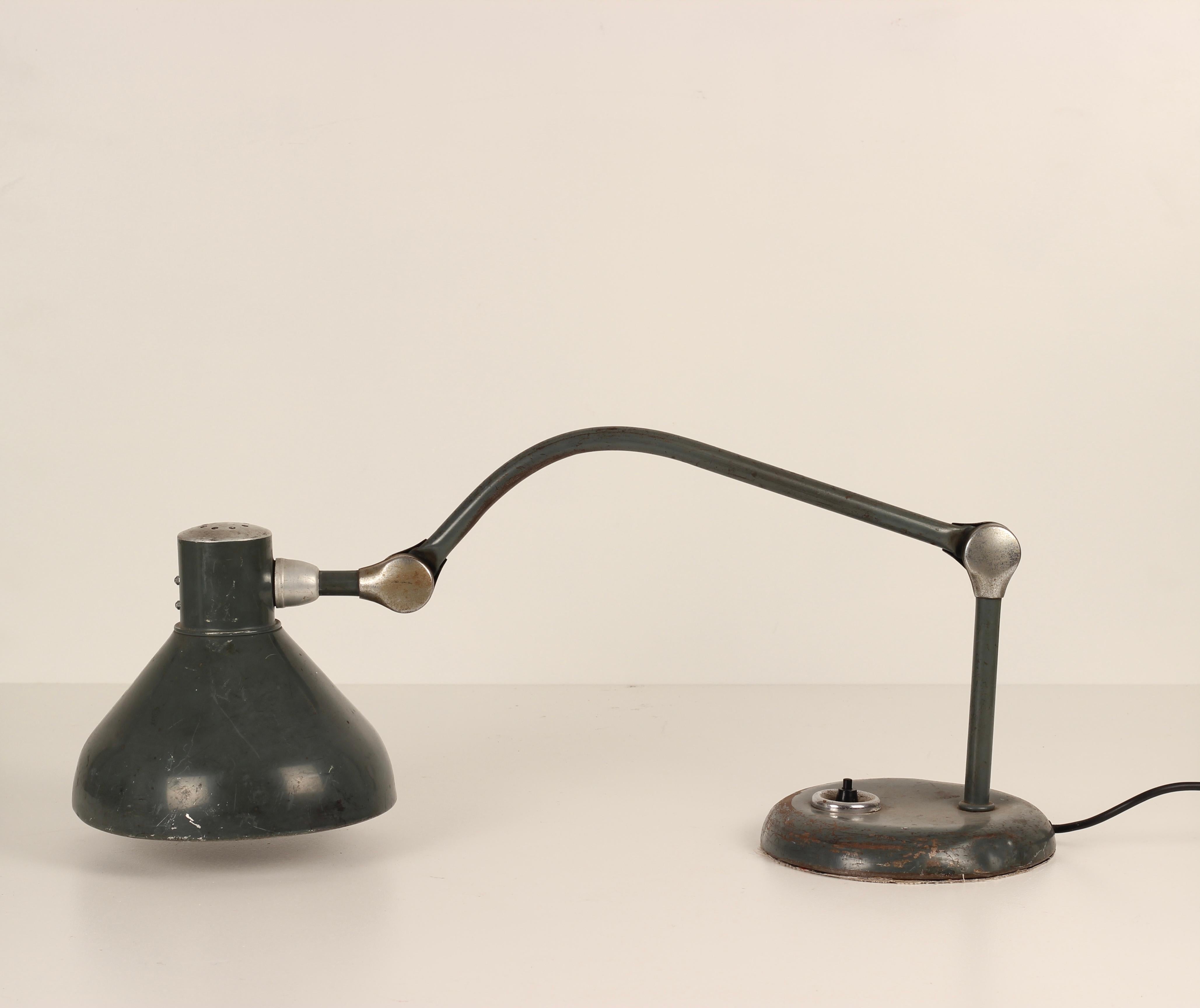 Mid-Century Modern Industrial Fully Adjustable Table or Desk Lamp 4