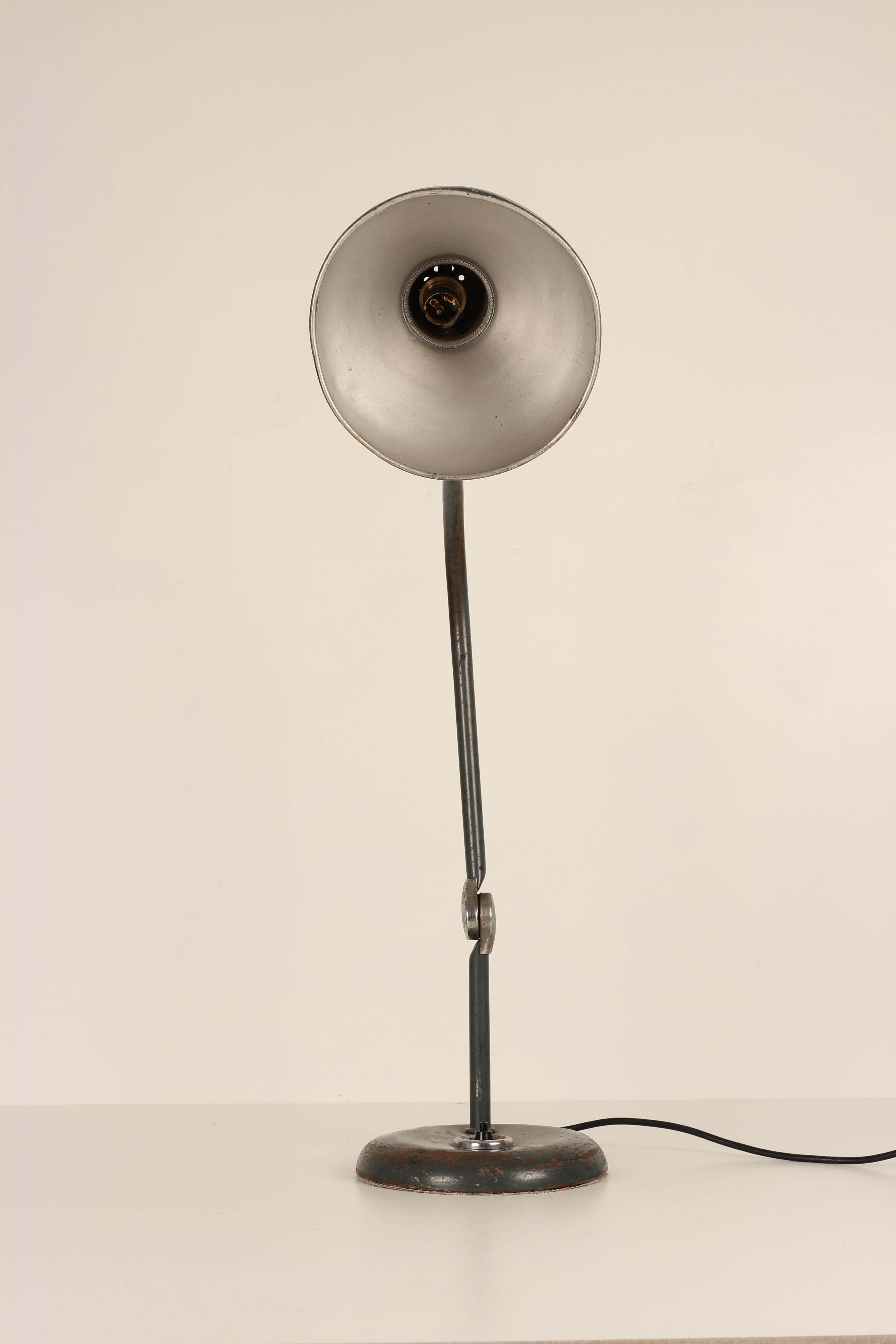 Mid-20th Century Mid-Century Modern Industrial Fully Adjustable Table or Desk Lamp