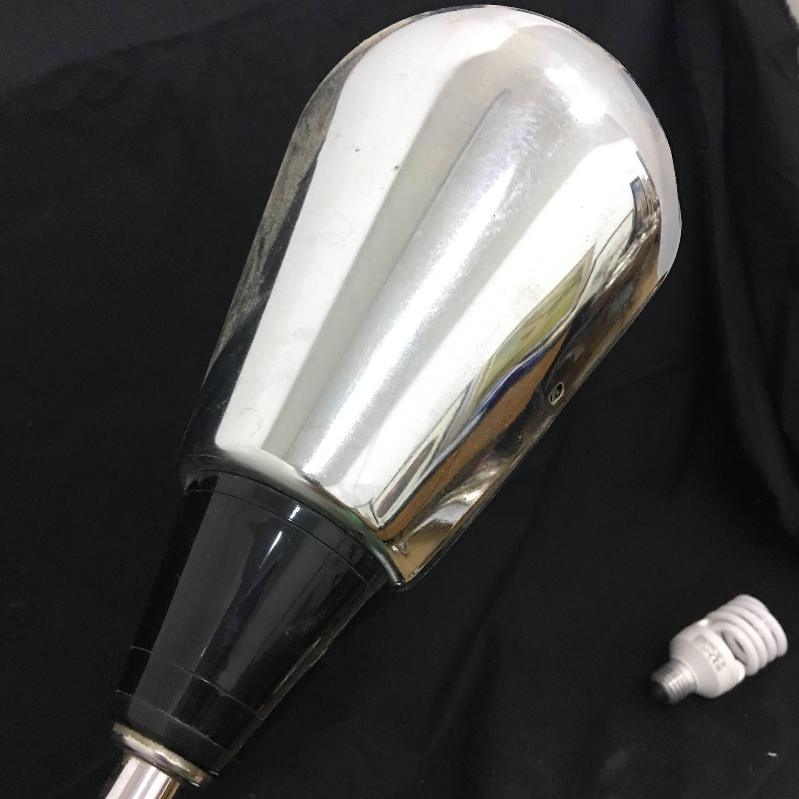 Lampe de bureau italienne industrielle moderne du milieu du siècle dernier, datant d'environ 1960 en vente 1
