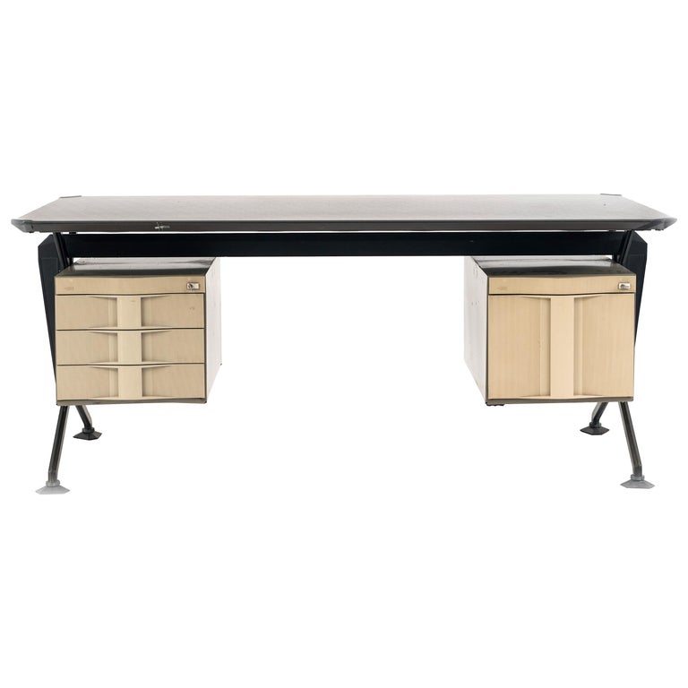 MidCentury Modern Industrial Metal Desk For Sale at 1stdibs