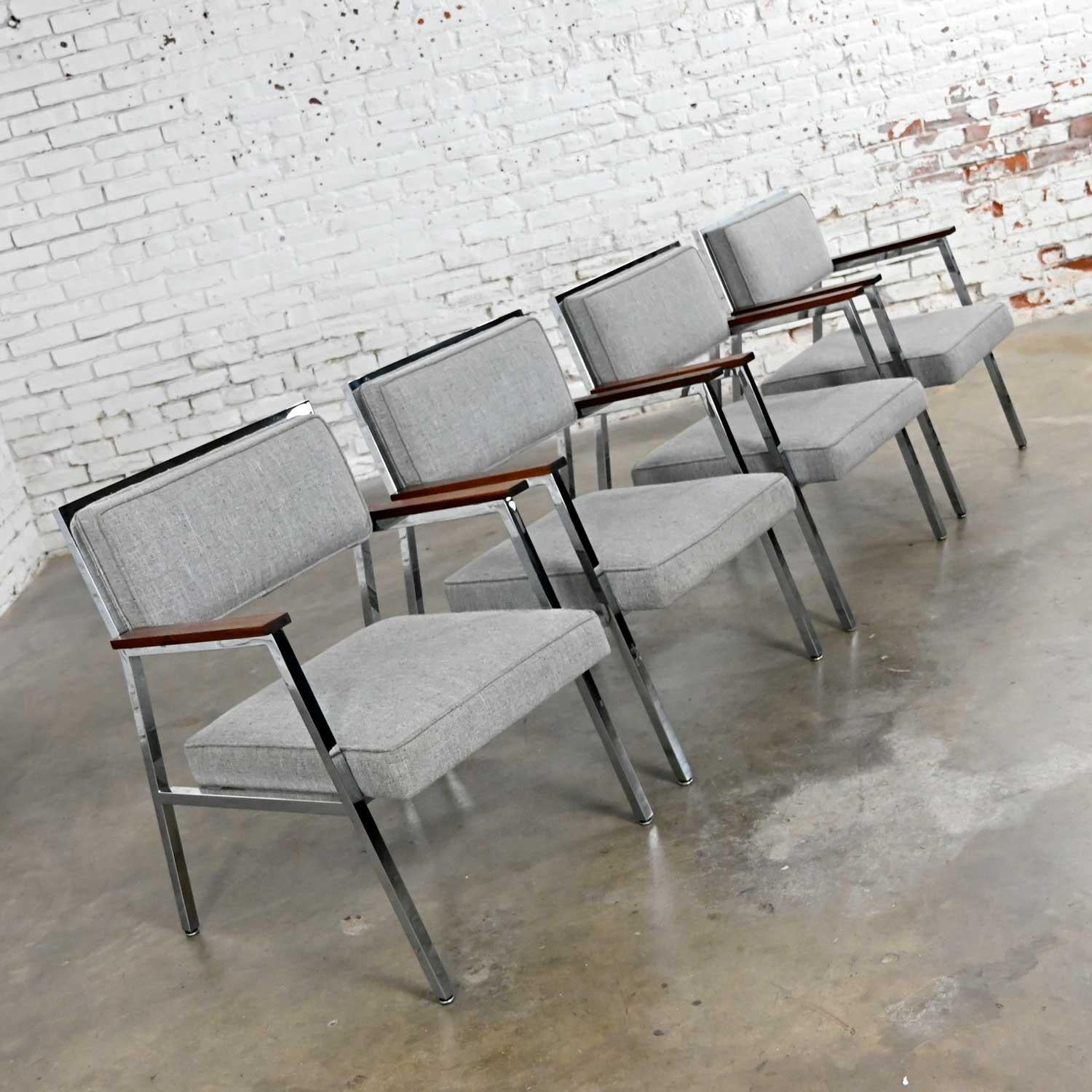 Mid-Century Modern Industrial Style Chrome & Gray Armchairs by Steelcase set 4 For Sale 7