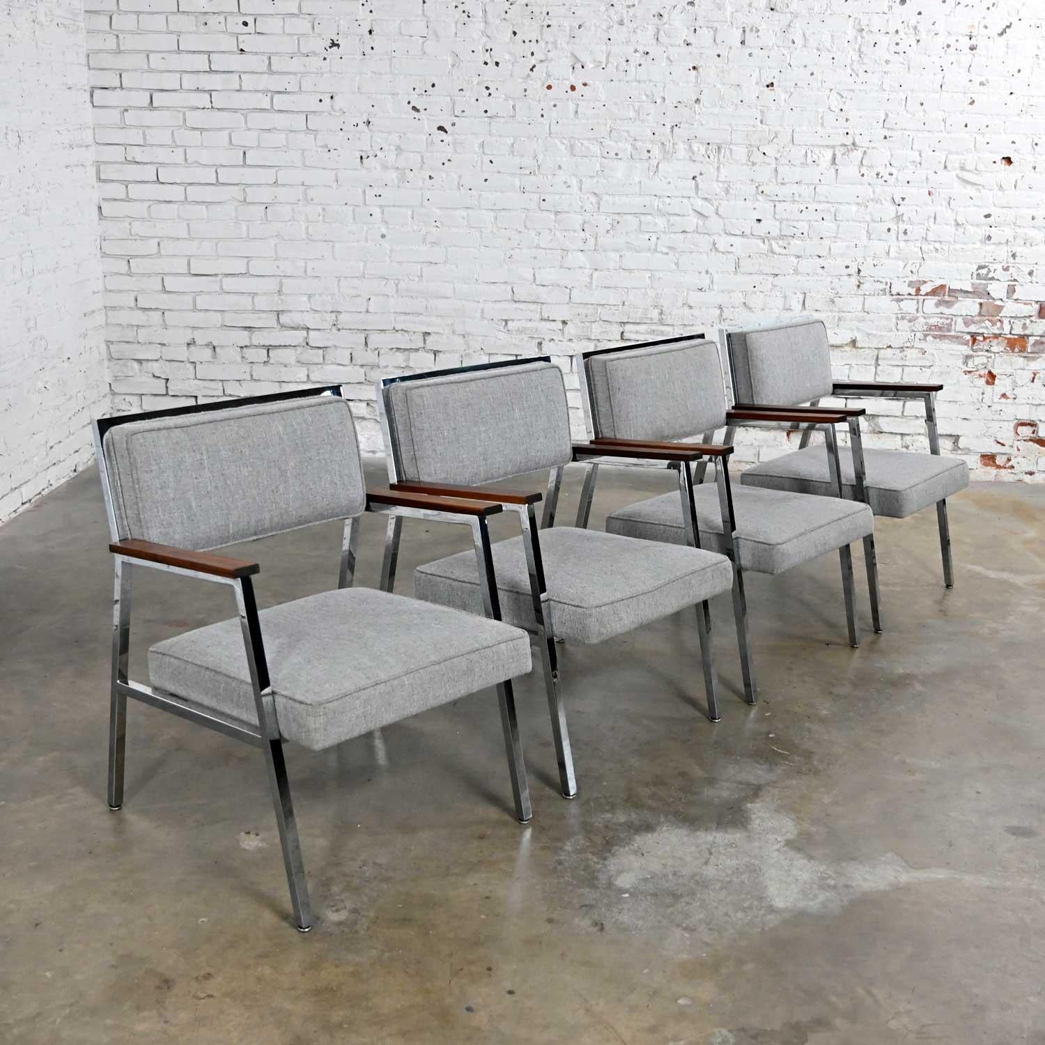 Mid-Century Modern Industrial Style Chrome & Gray Armchairs by Steelcase set 4 For Sale 1