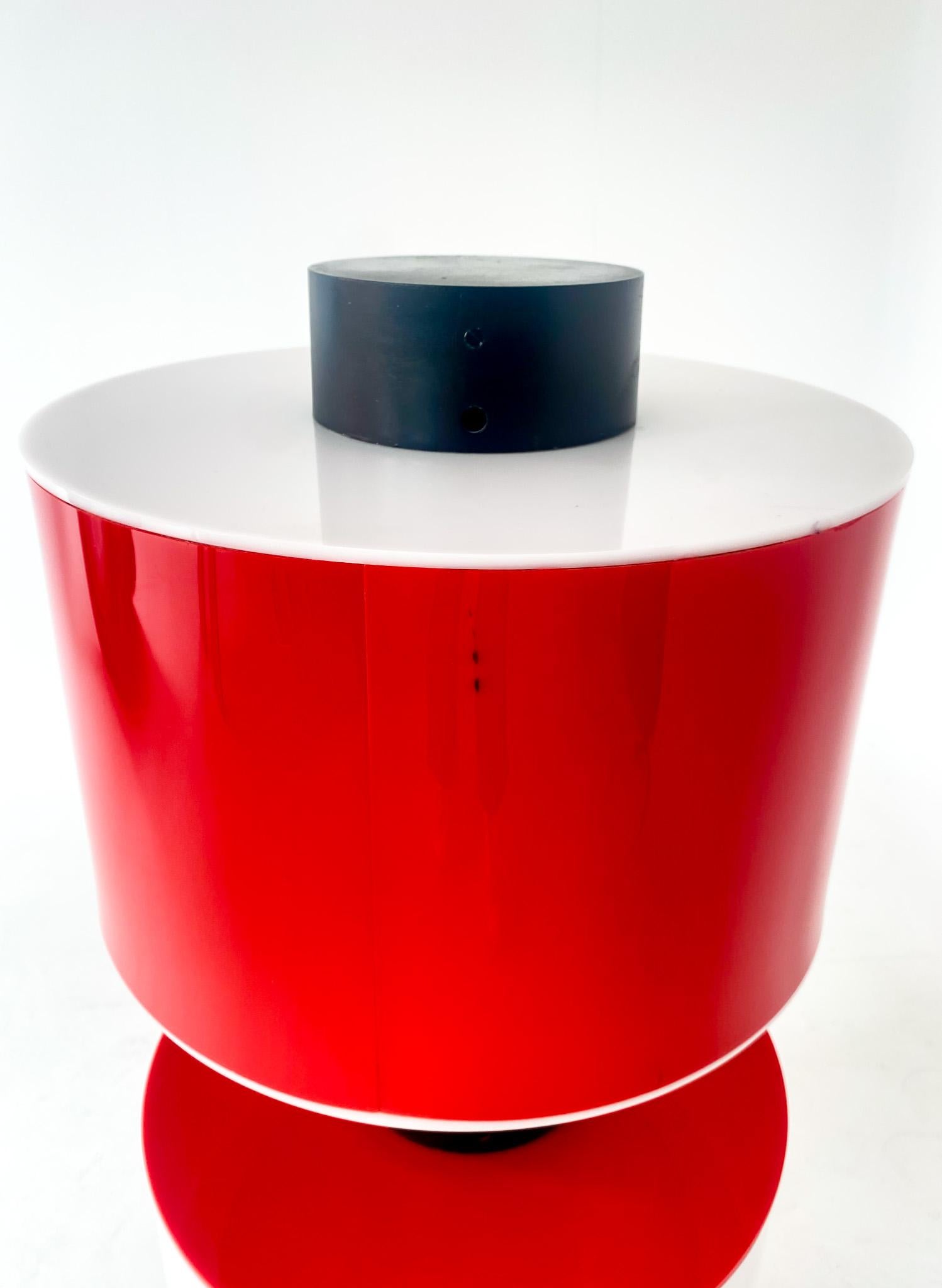 Centraméricain Lampadaire de style industriel moderne du milieu du siècle, rouge et blanc, Texaco, États-Unis, années 1970
