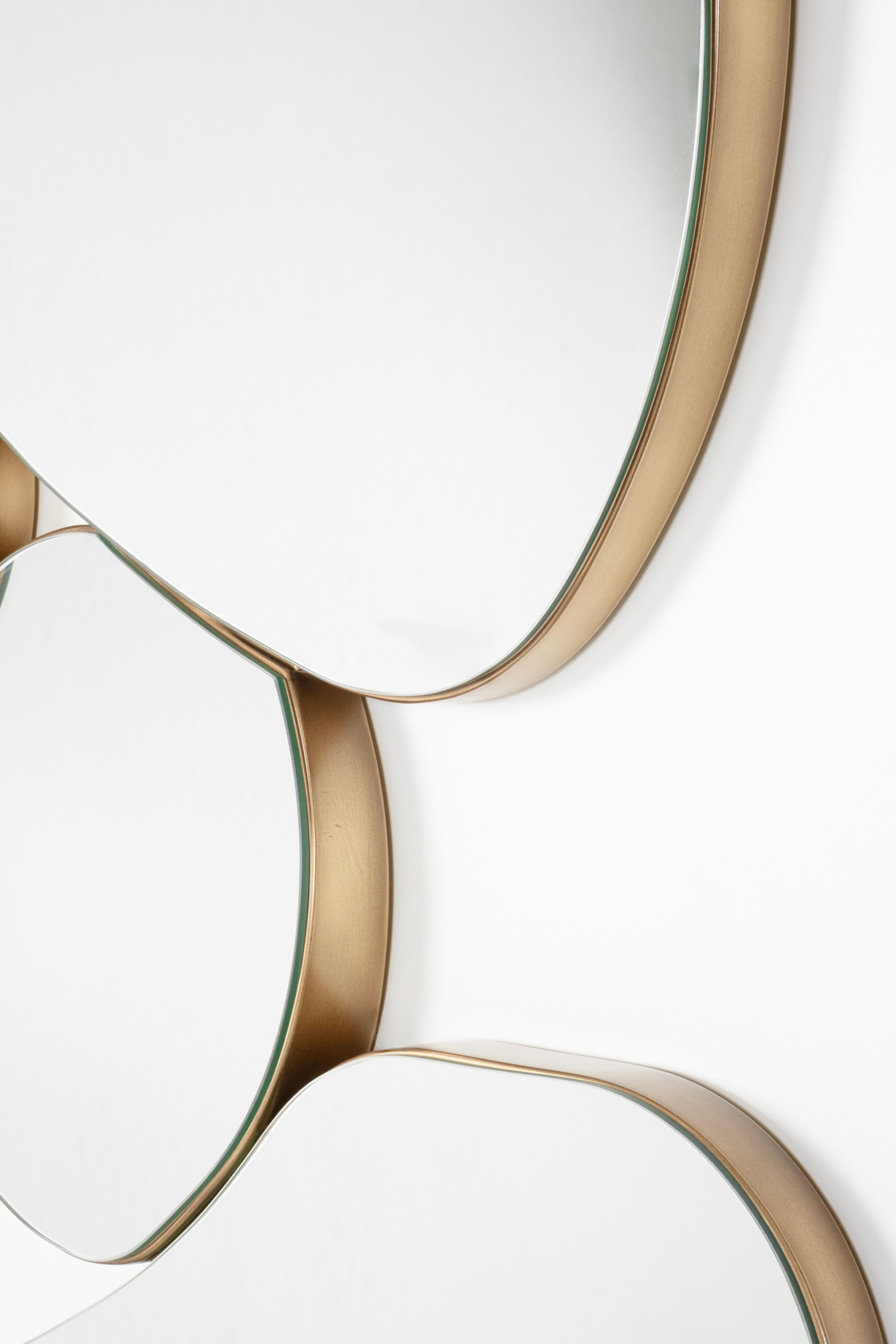 Espejo de pared Infinito moderno de mediados de siglo, pan de oro, hecho a mano por Greenapple Siglo XXI y contemporáneo en venta