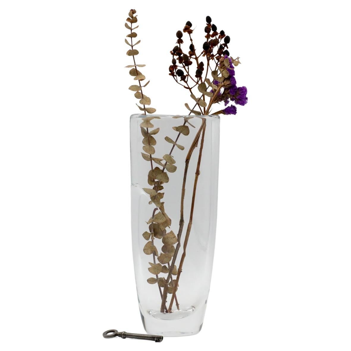 Vaso di cristallo di metà secolo Ingeborg Lundin per Orrefors, 1960 in vendita
