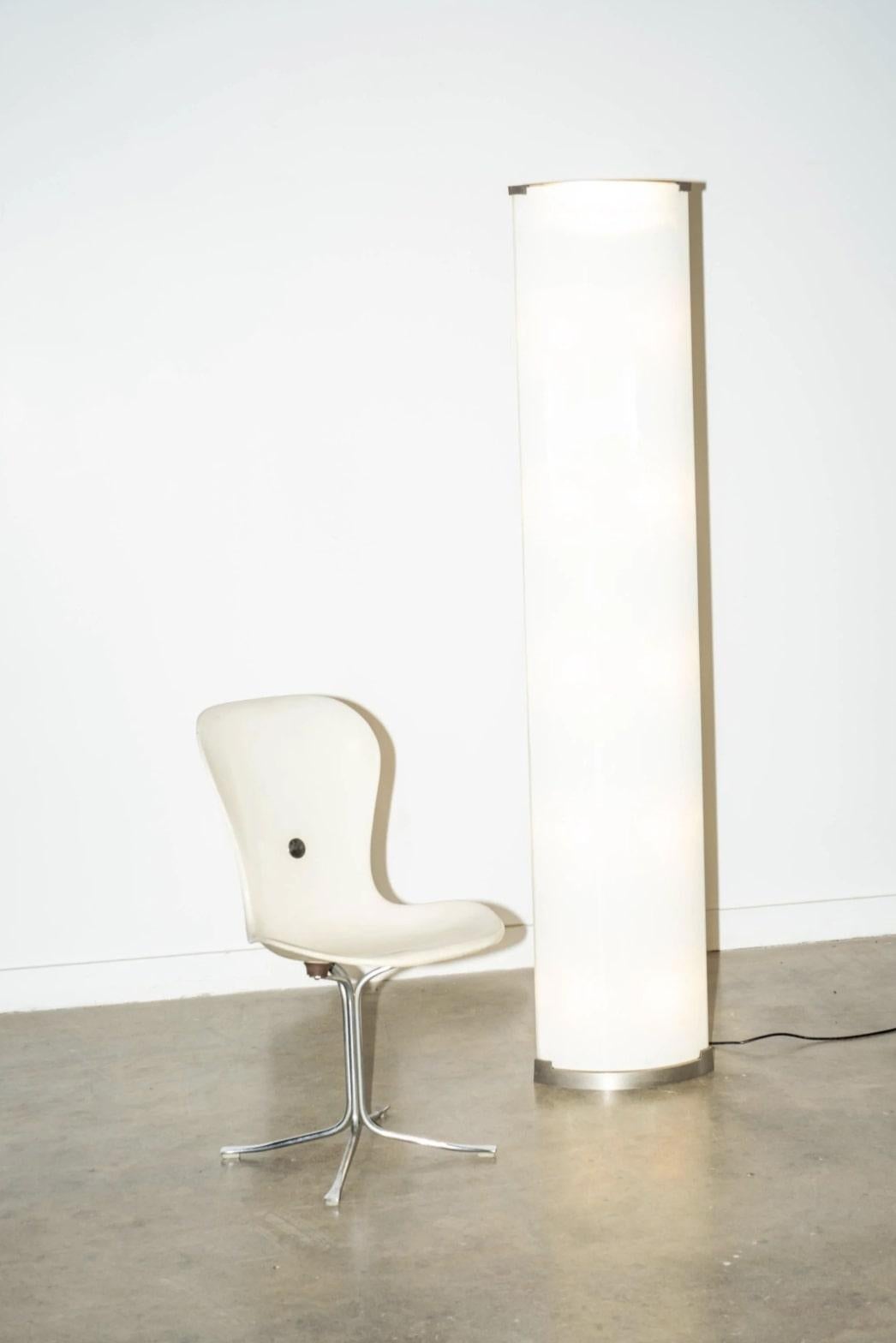 Mid-Century Modern 'Ion' chair, designed by Gideon Kramer, 1962 1