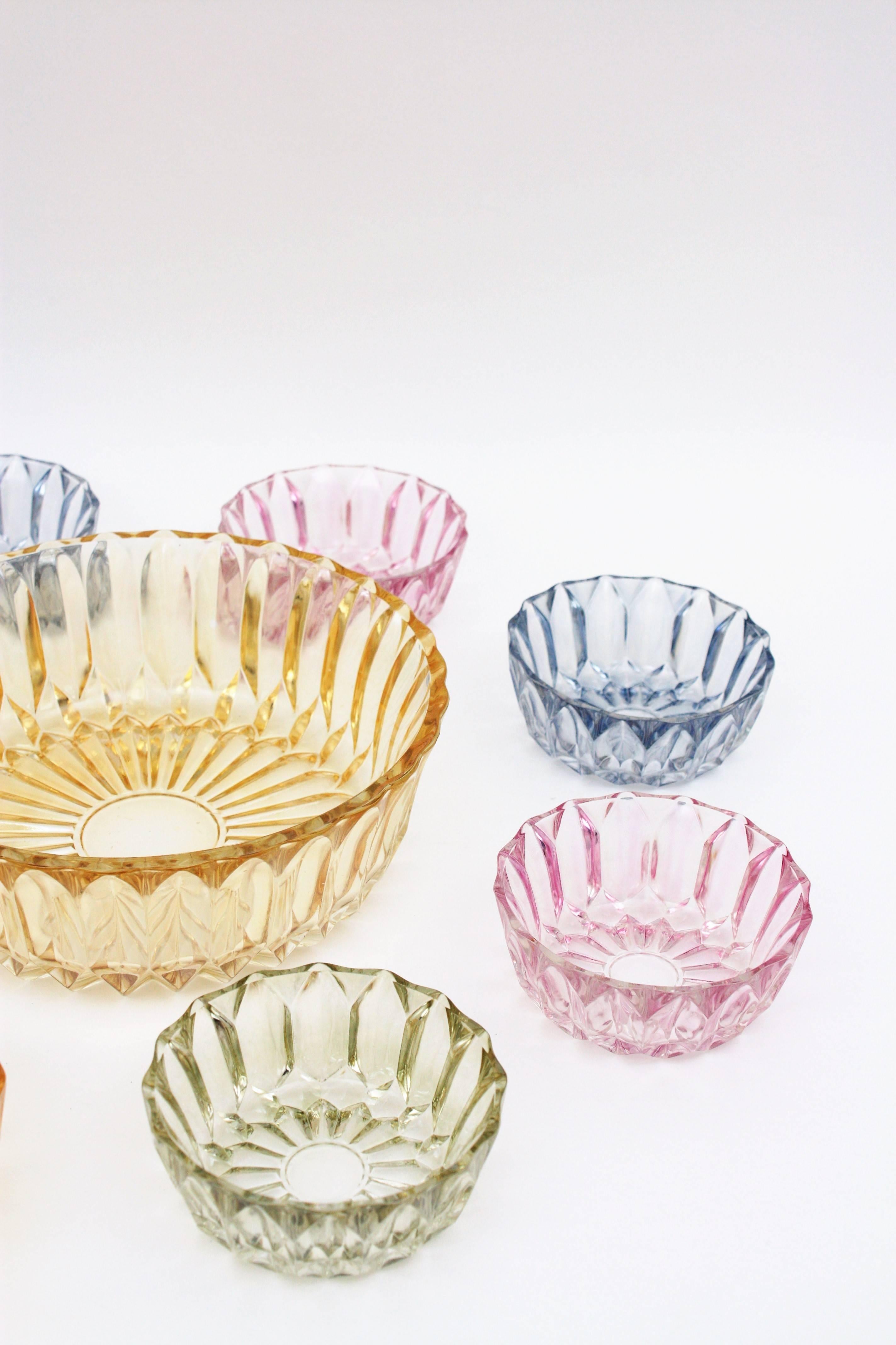 20th Century Mid-Century Modern Iridiscent Pattern Pressed Glass Pastel Colors Set of Bowls