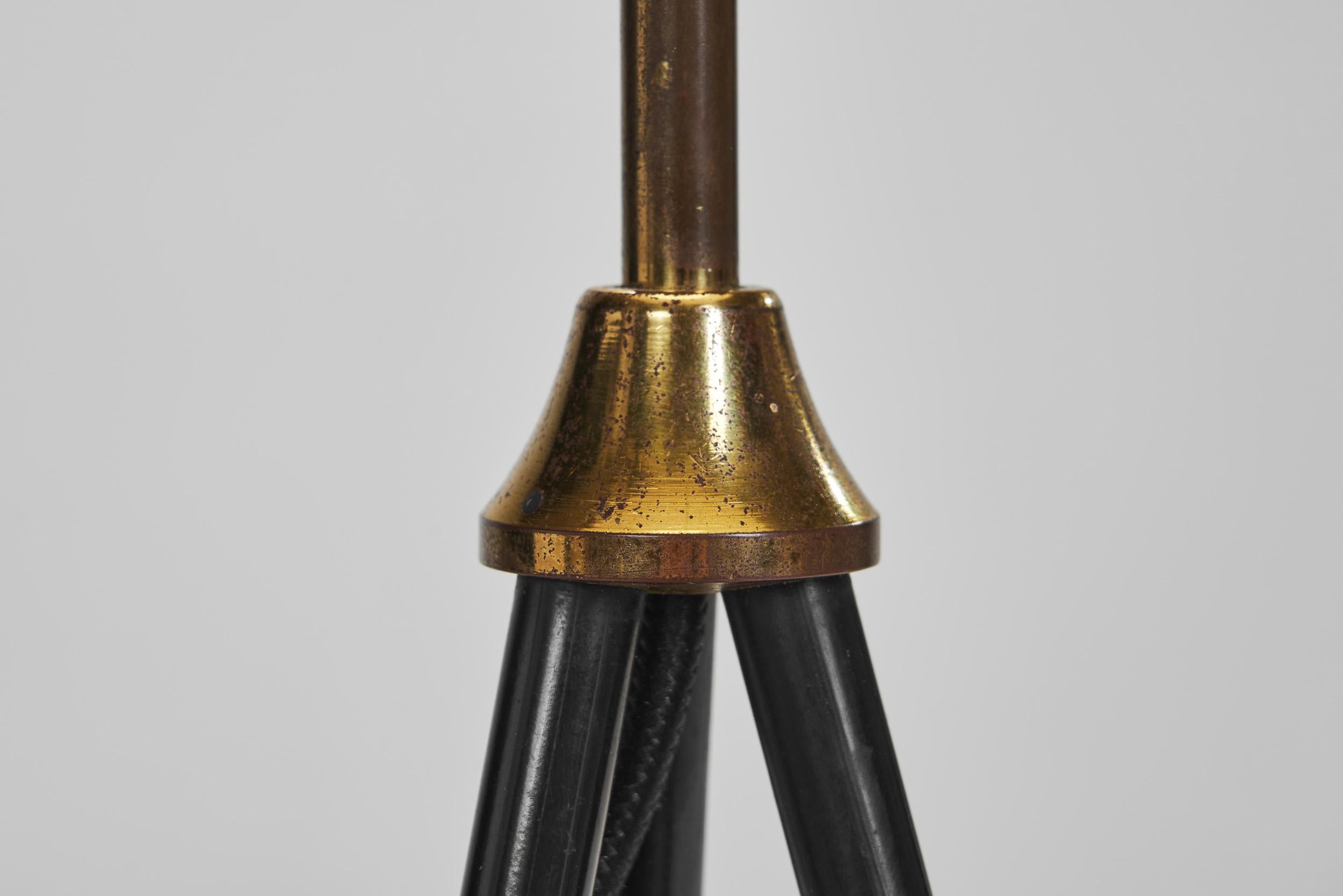 Mid-Century Modern Iron and Brass Tripod Floor Lamp, Europe 1950s For Sale 11