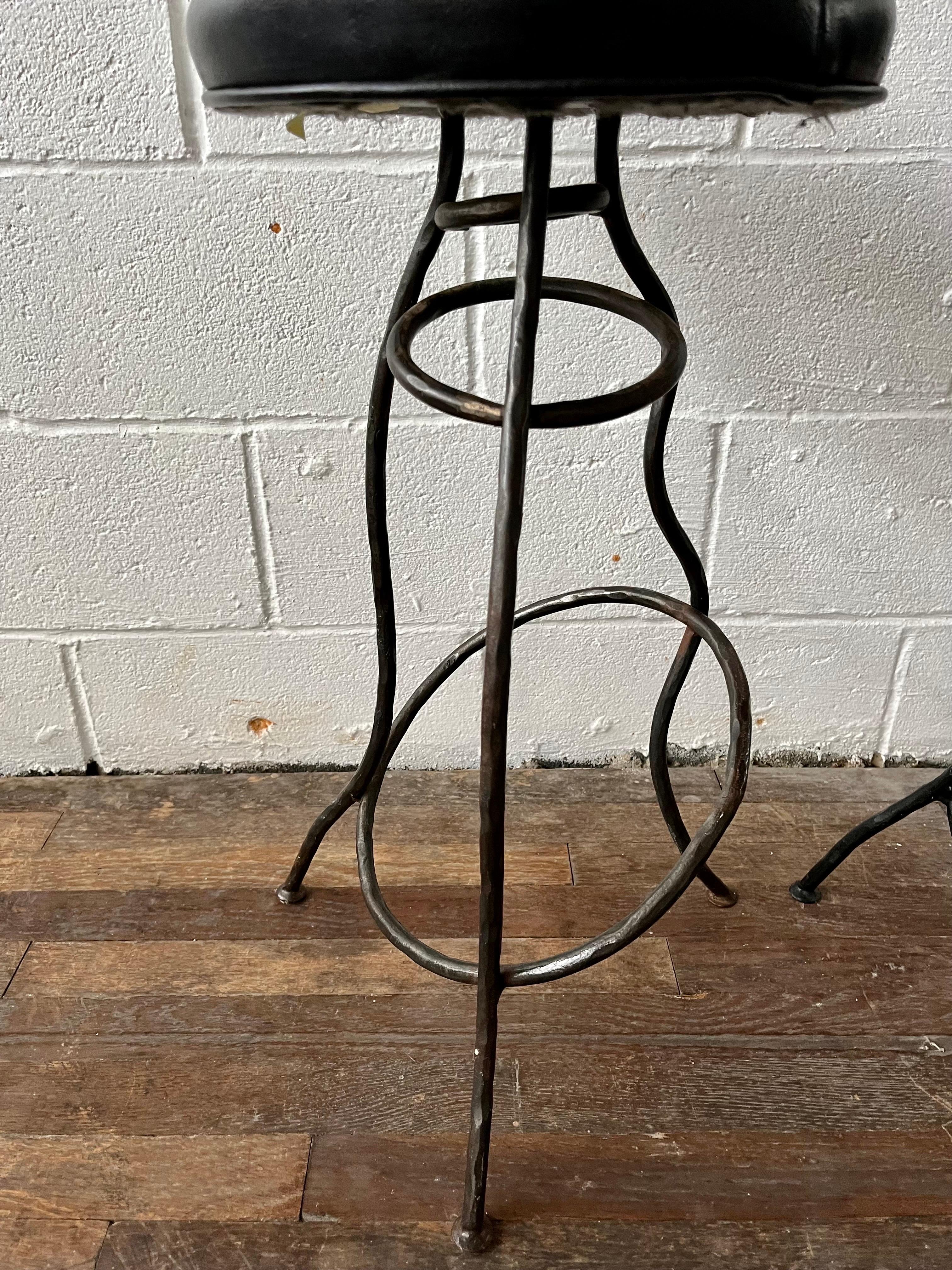 Mid-Century Modern Iron Bar/Counter Stools  In Good Condition For Sale In W Allenhurst, NJ