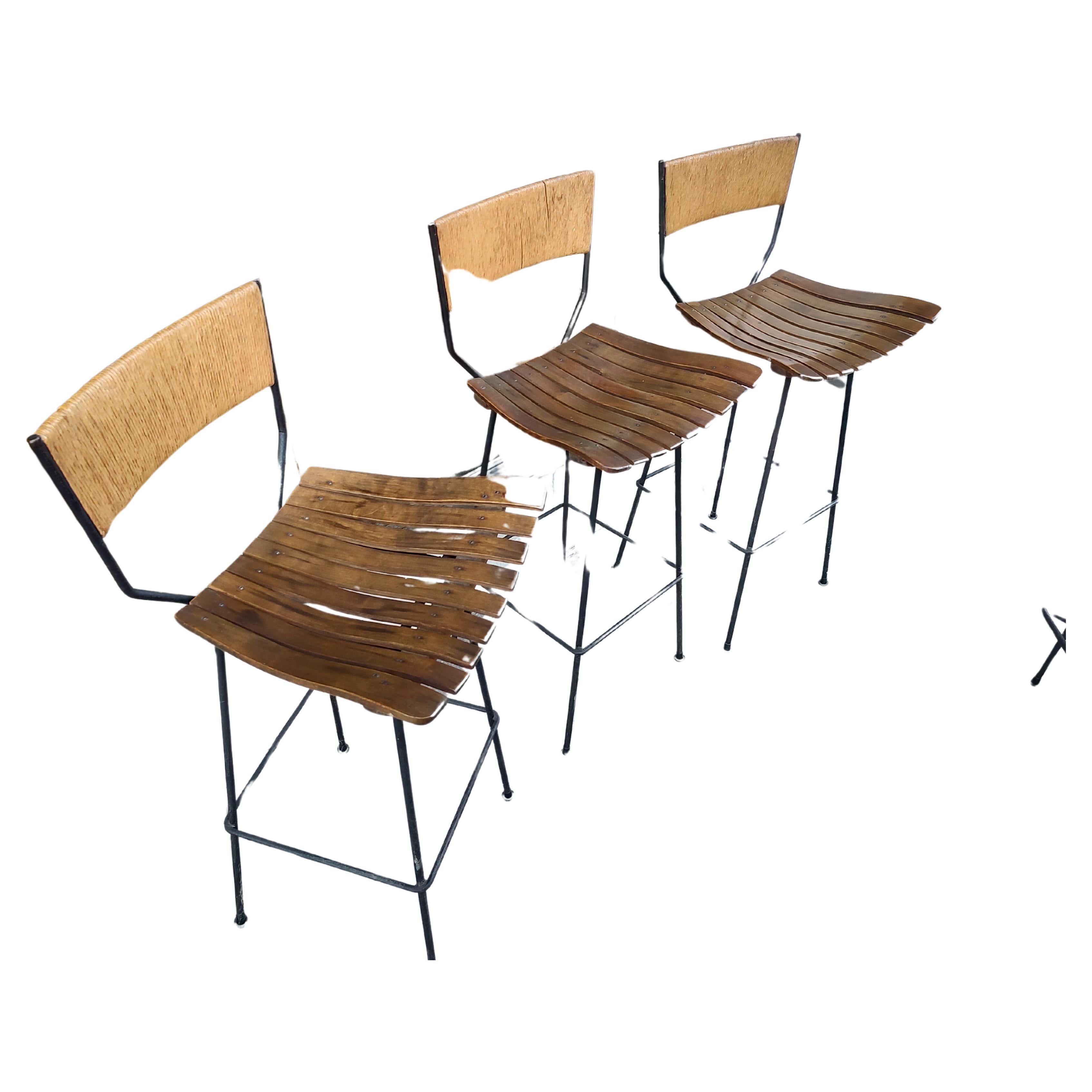 Mid Century Modern Iron Bar with Raffia and 3 Stools by Arthur Umanoff For Sale 2