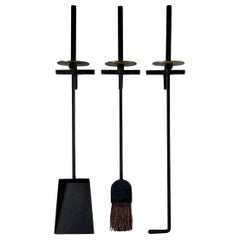 Mid Century Modern Iron Brass Wall Mounted Fireplace Tool Set von Mel Bogart 1951