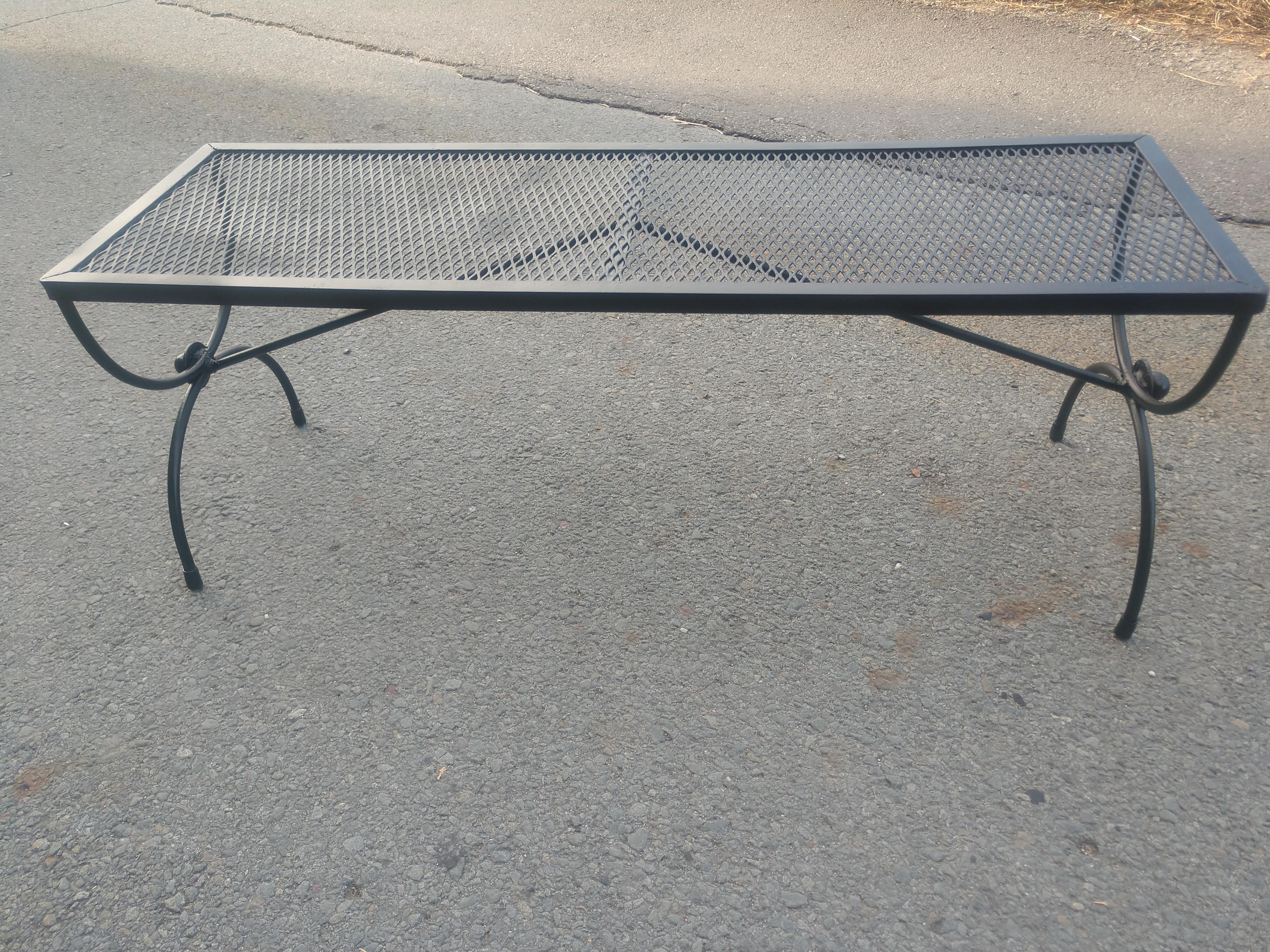 Painted Mid-Century Modern Iron Mesh Bench with Arched Legs Salterini