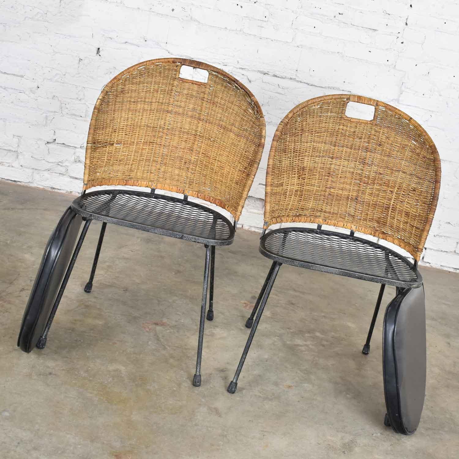 Mid-Century Modern Iron and Wicker Pair Neva-Rust Chairs Tempestini & Salterini 3