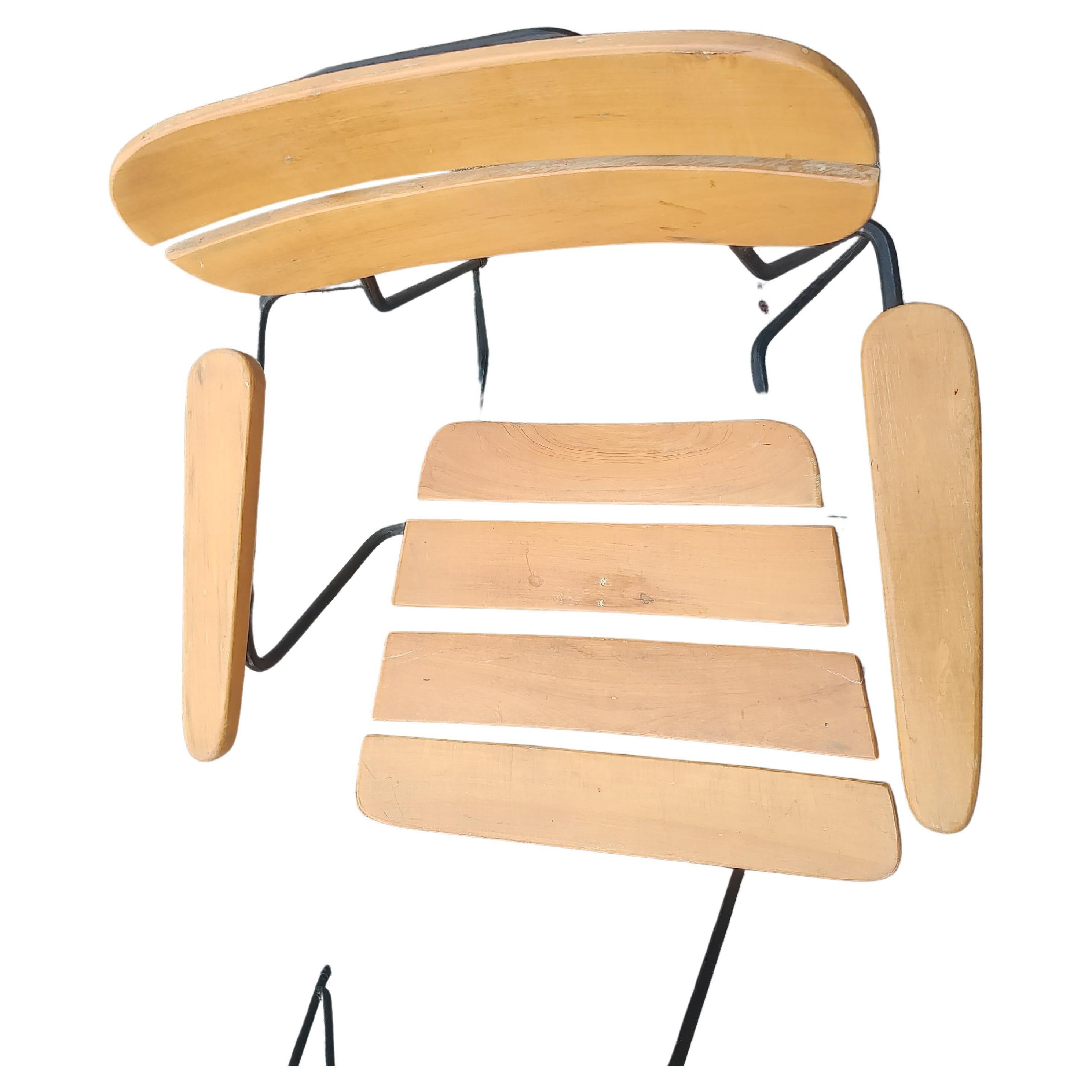 Loungesessel aus Eisen und Holz von Martin Eisler & Carlo Hauner, Moderne der Mitte des Jahrhunderts im Angebot 1